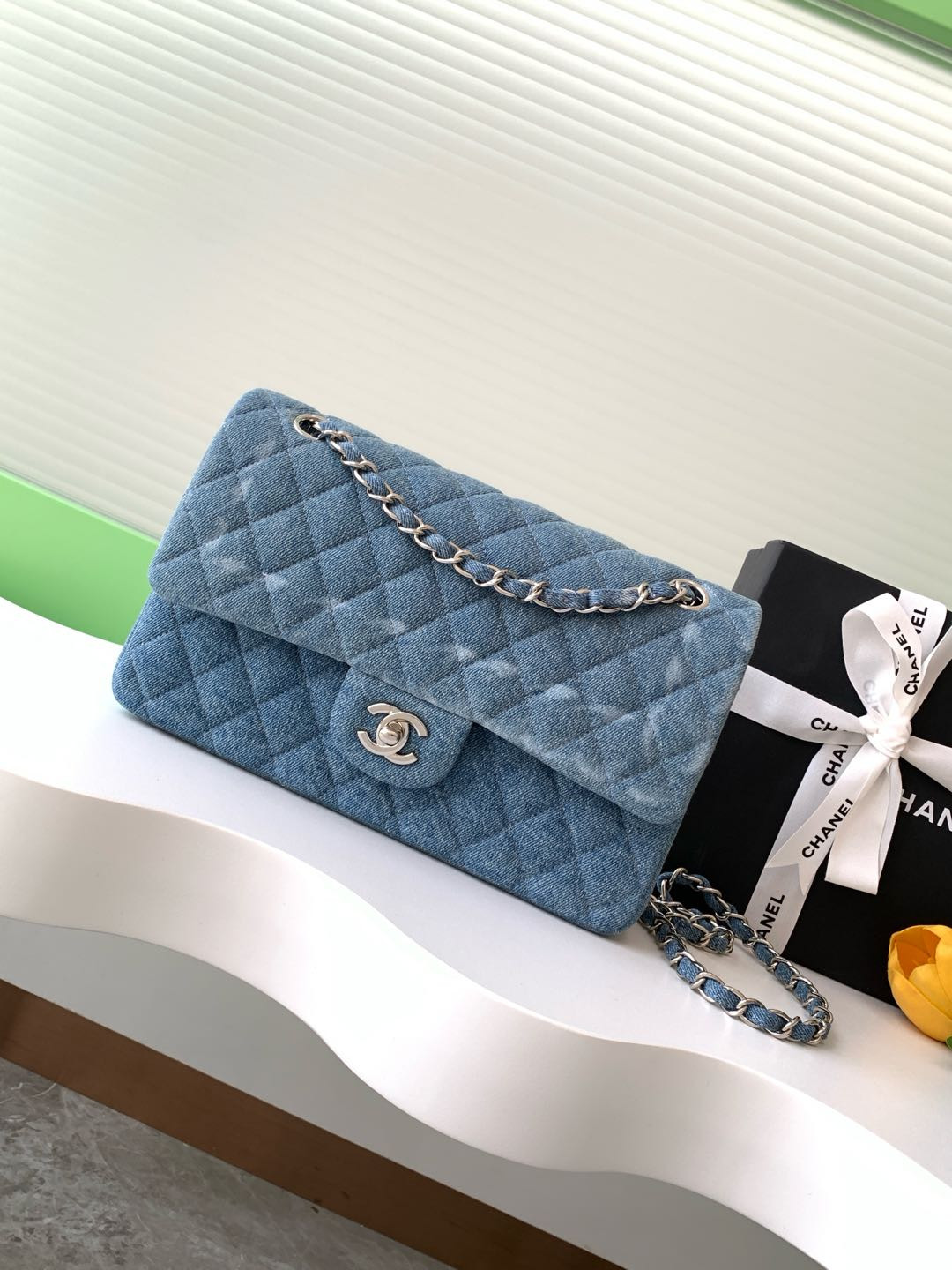 Ch**el Mini CF vintage 25cm