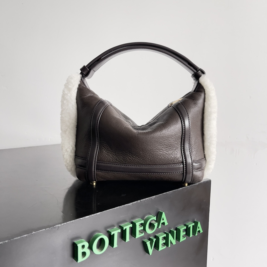 B0tt*ga Ven*ta Mini Wallace 20x13x9.5cm