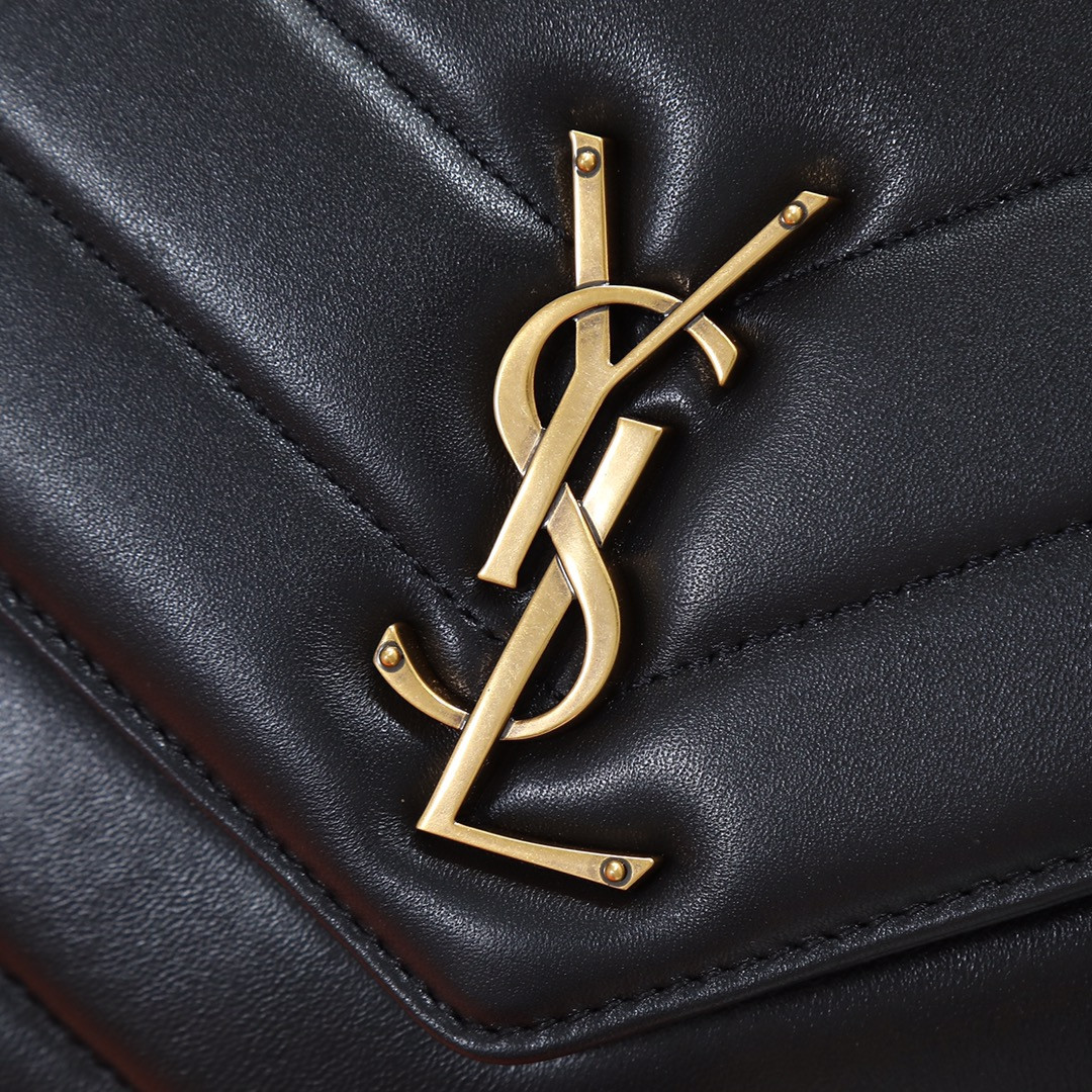 Y51 LOULOU medium in MATELASSÉ lambskin 29x17x8cm