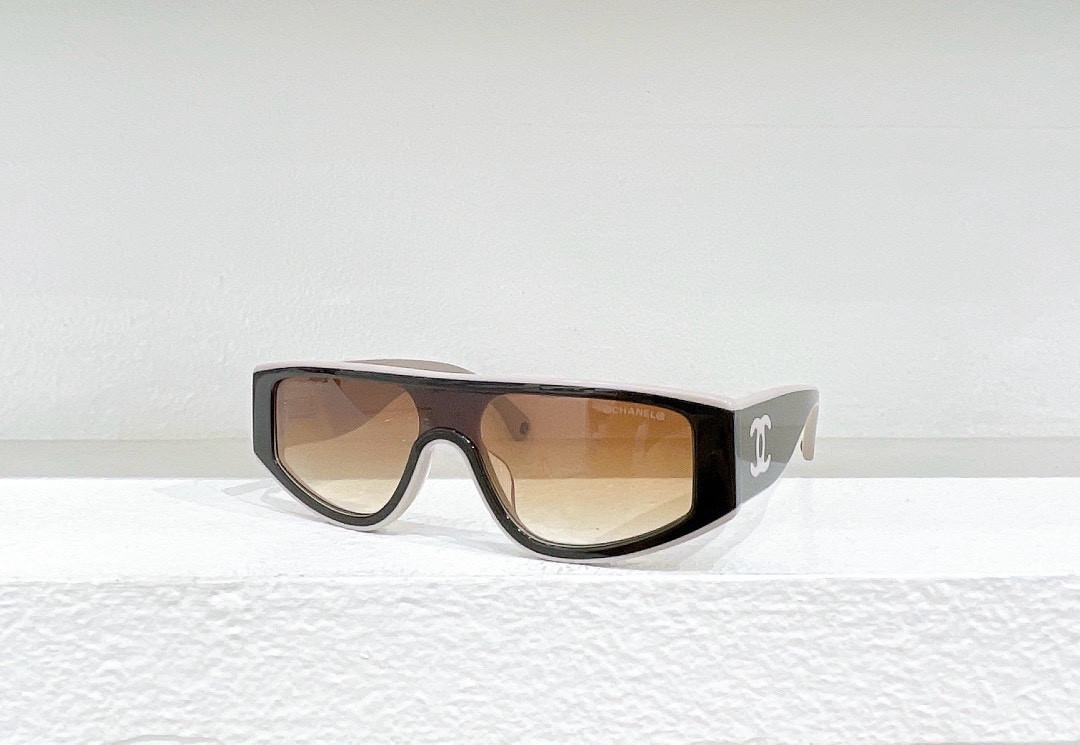 Ch**el Glasses EL6056
