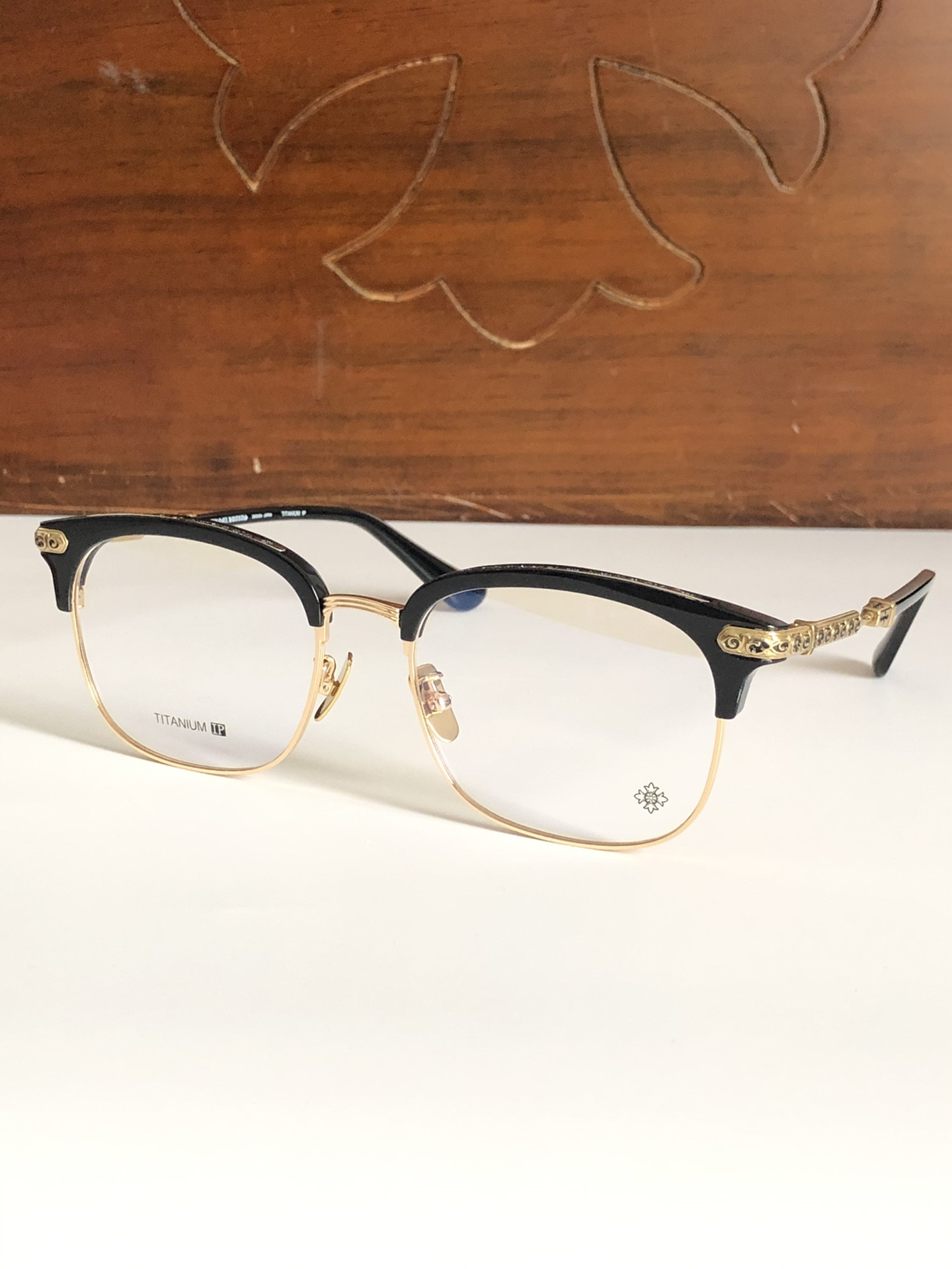 Ch*0me He**ts Glasses VERTICAL SMILE I 57-19-148