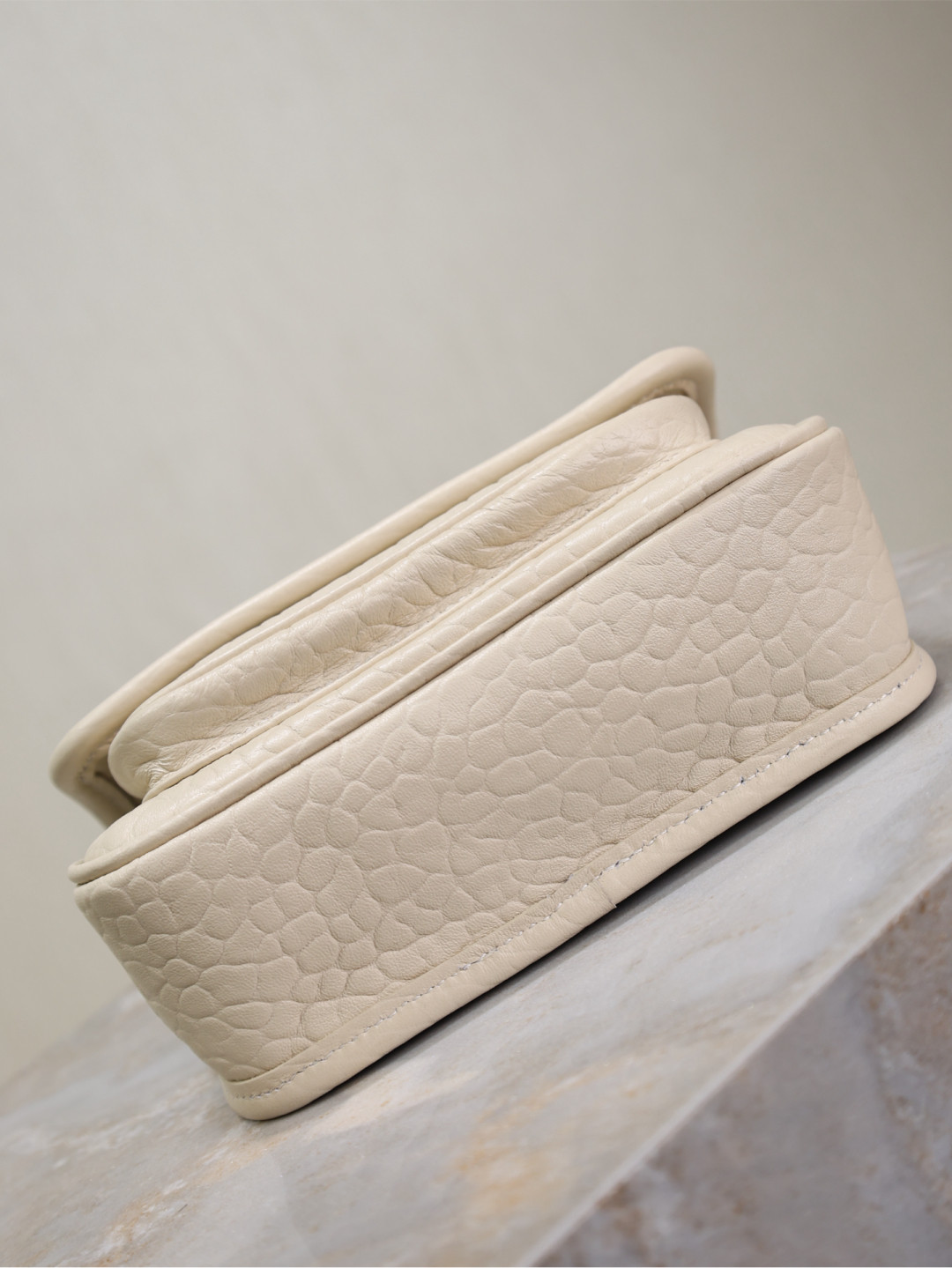 Y51 niki in grained lambskin 828736 22x16.5x12cm
