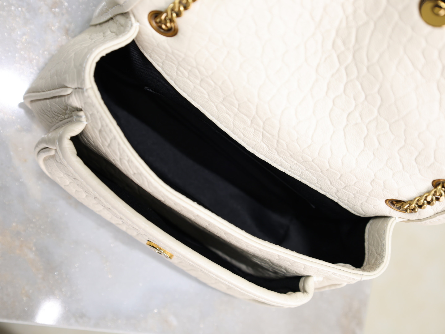 Y51 niki in grained lambskin 828736 22x16.5x12cm