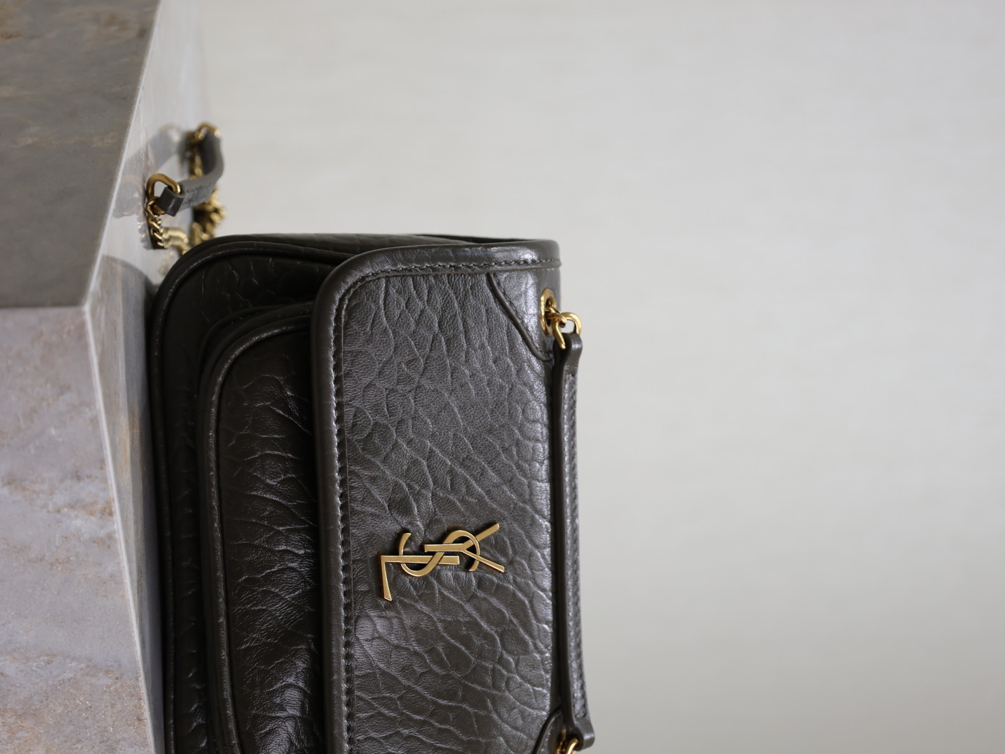 Y51 niki in grained lambskin 828736 22x16.5x12cm