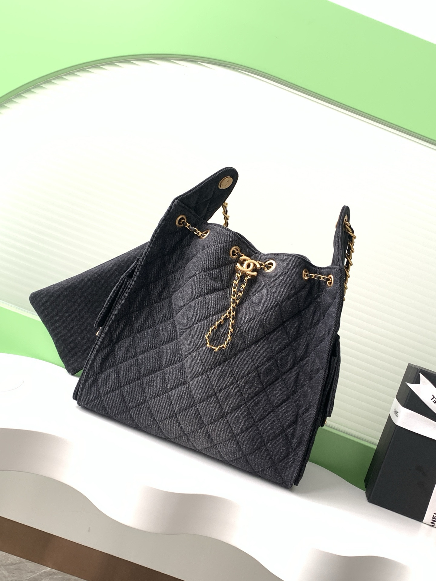 Ch**el 25C Bucket Hobo Bag AS5231 40x30x15cm
