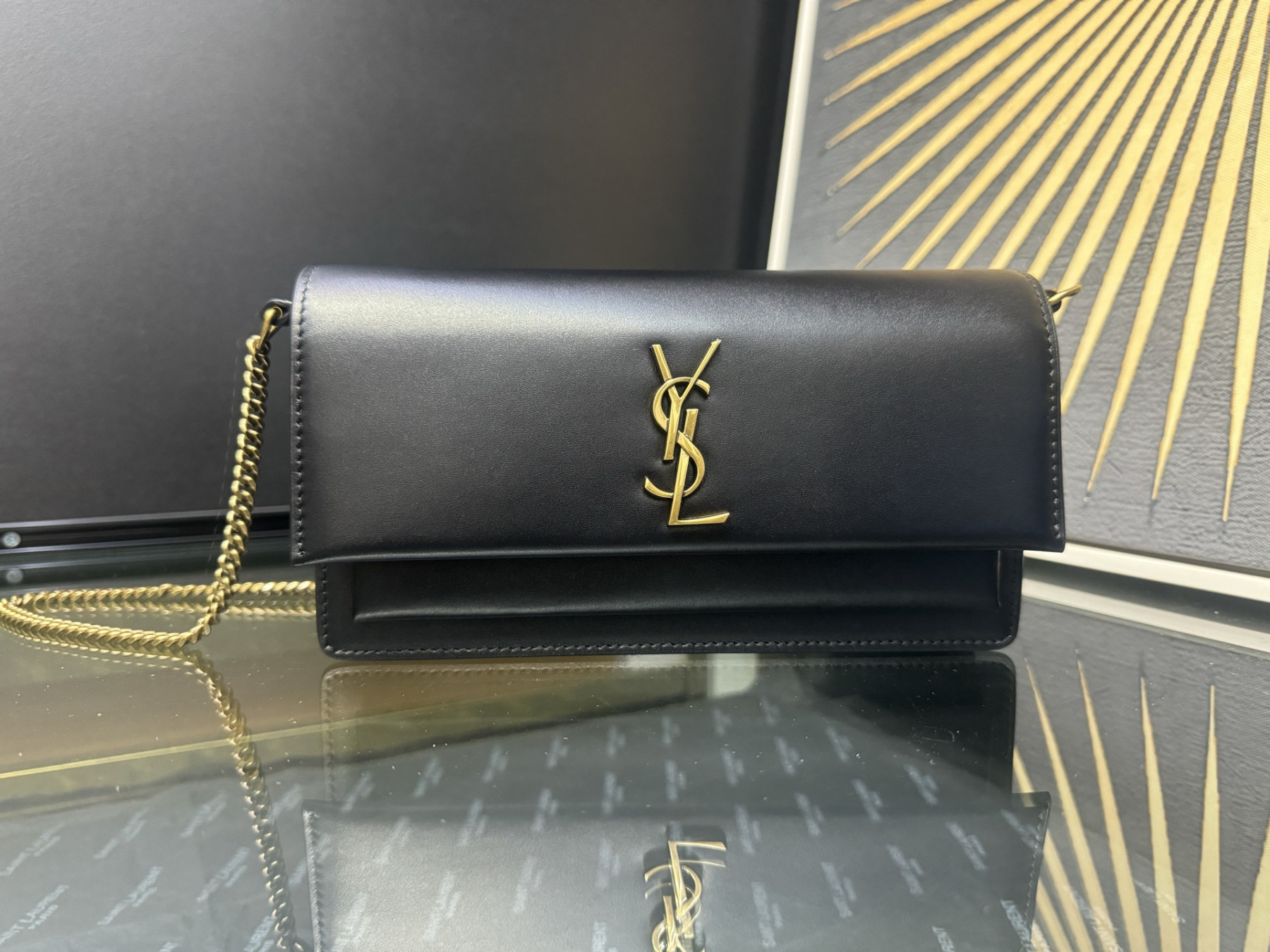 Y51 Sumset Clutch (Box) 810997 22x12x2cm