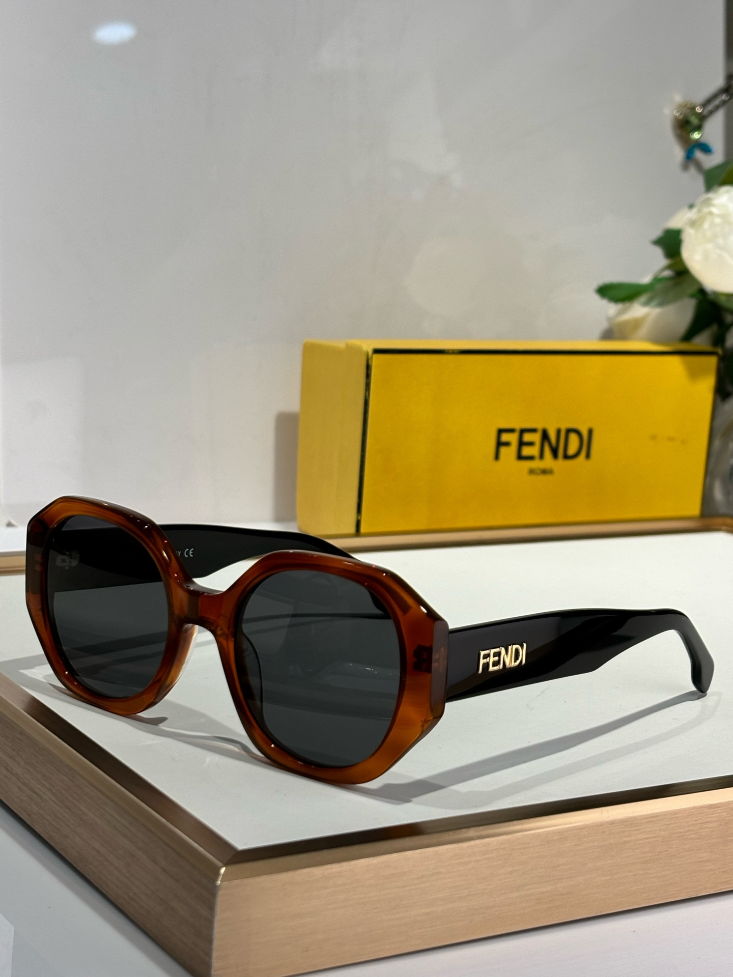 F**di glasses fe40118 52-23-142