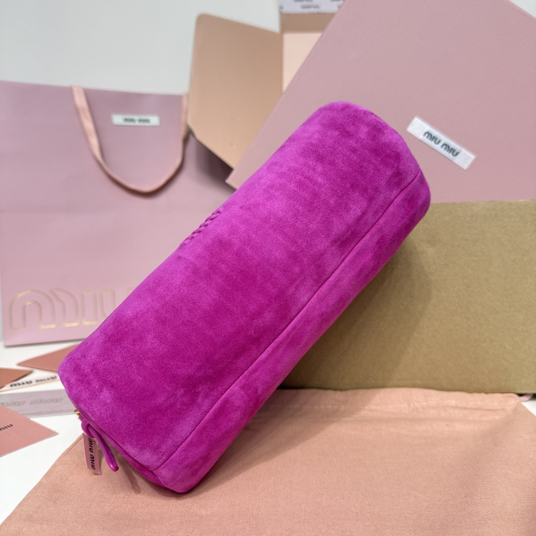 M1v M1v suede pouch 22x9x9cm