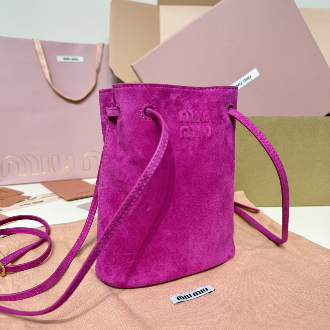 M1v M1v suede pouch 17x14x6cm