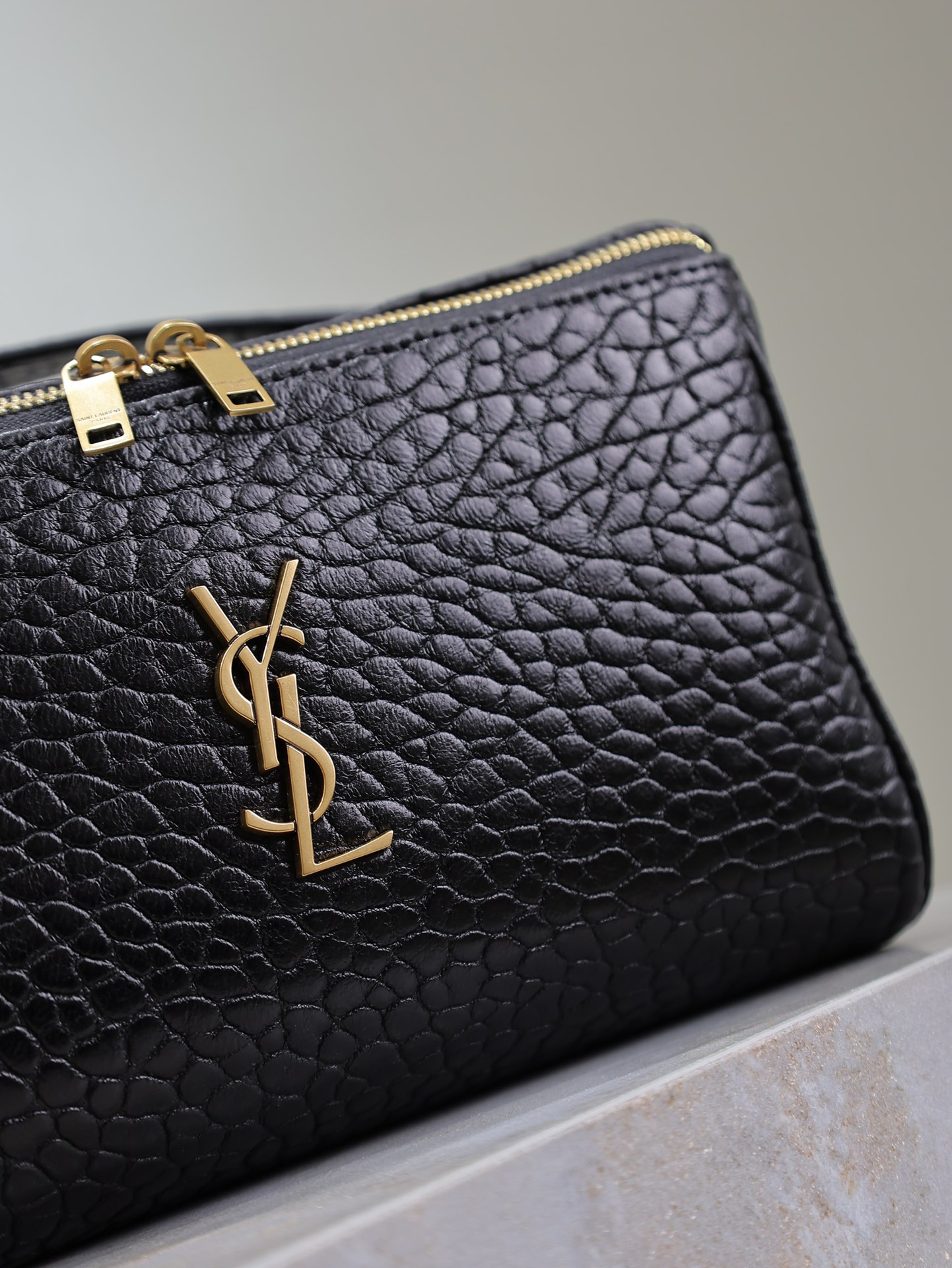 Y51 GABY Vanity Case in Grained Leather 21x13x13cm