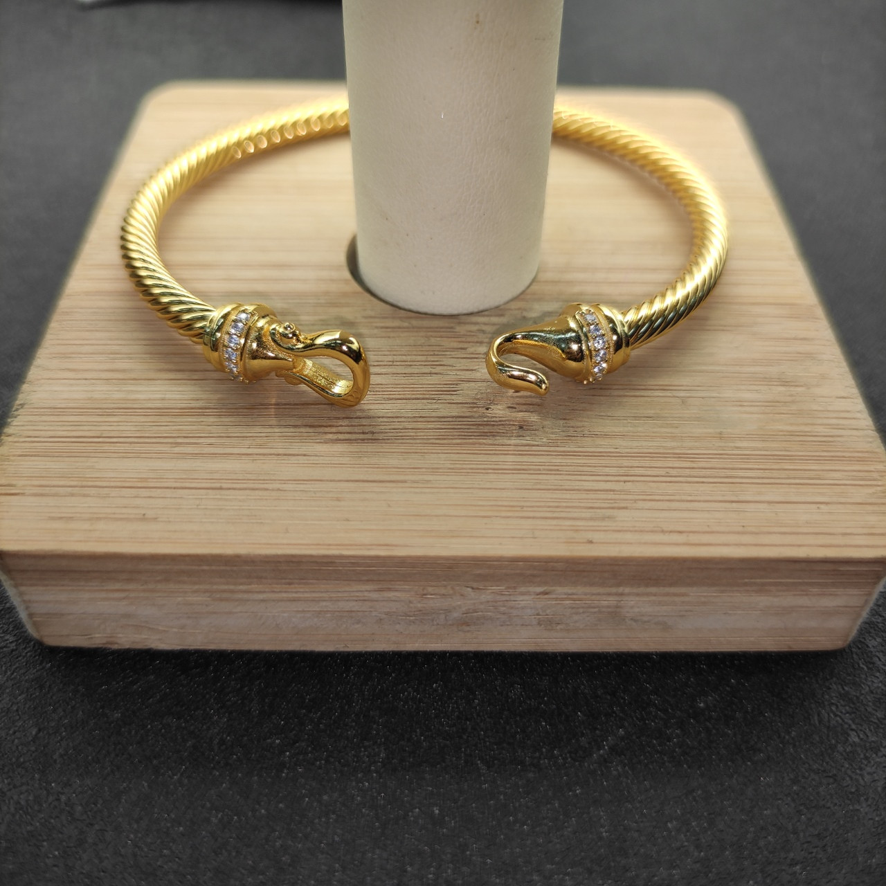 dau1d Yvrm*n 4mm gold hook with d1am0nds bracelet(wrist circumference 16-20cm)