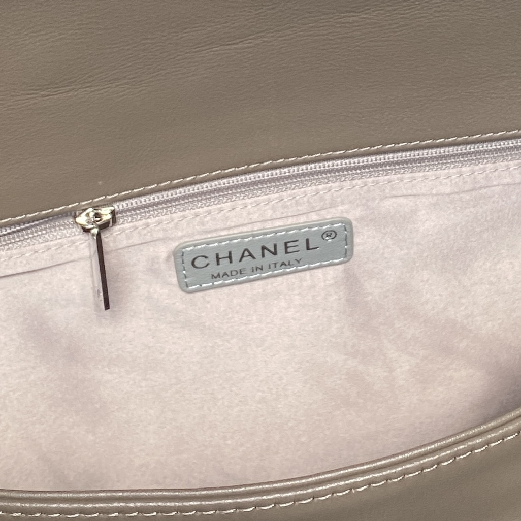 Ch**el Vintage Graffiti Tote Airport Bag 36x24x12cm