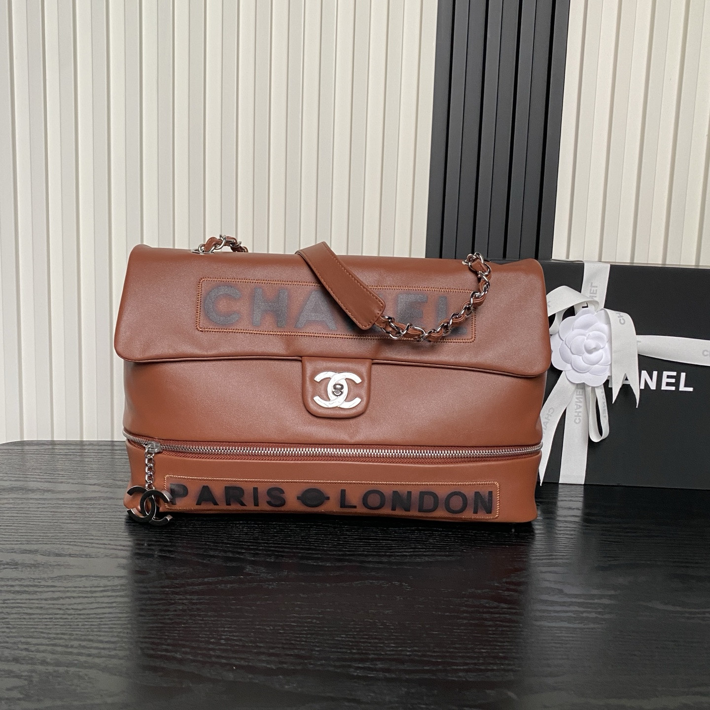 Ch**el Vintage Graffiti Tote Airport Bag 36x24x12cm