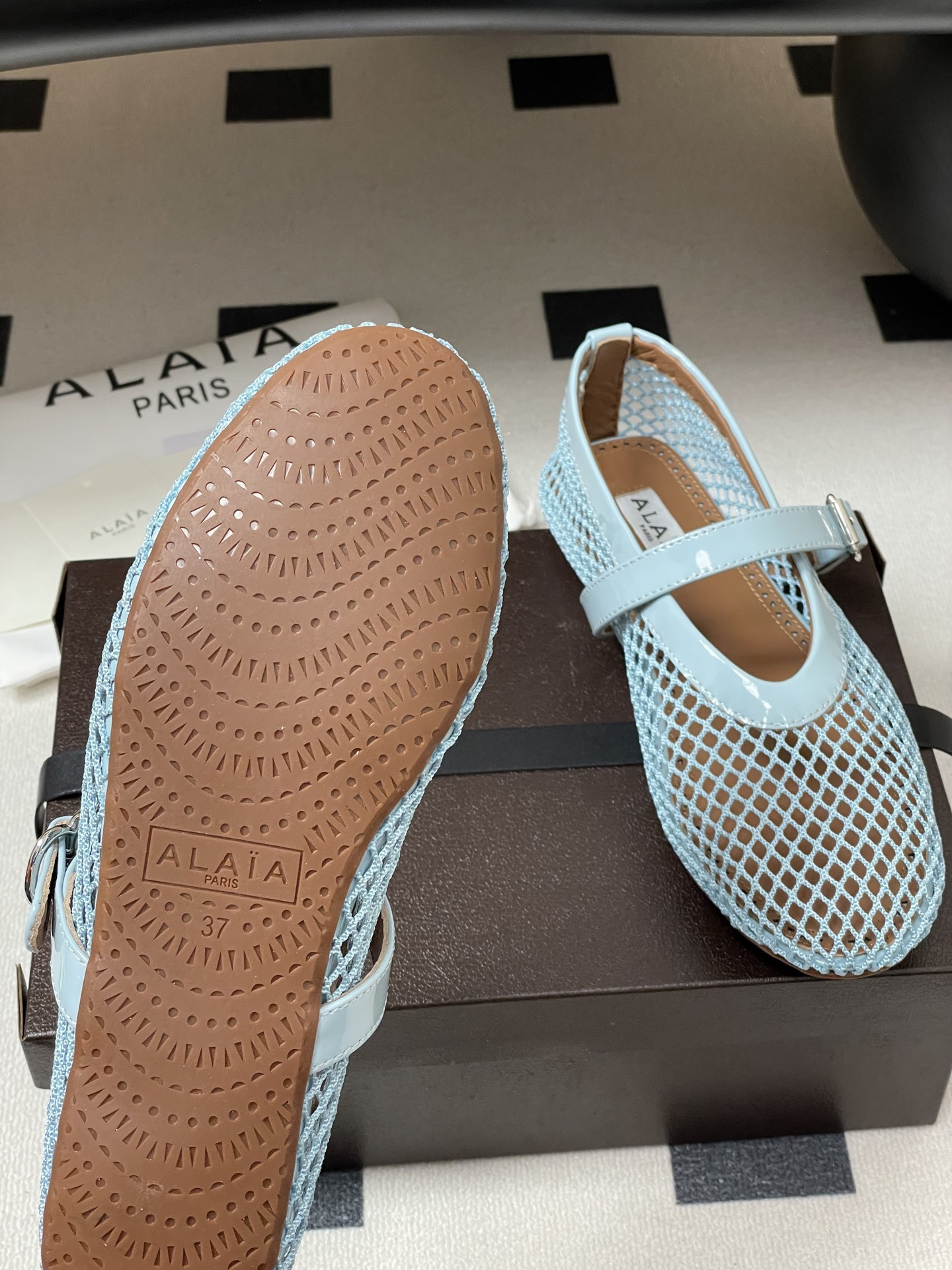 UA A1a1a BALLET FLATS IN FISHNET