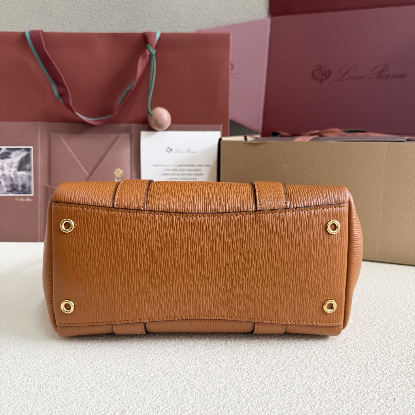 L0r0 P1ana Loom L25 Calfskin 25x18x12.5cm