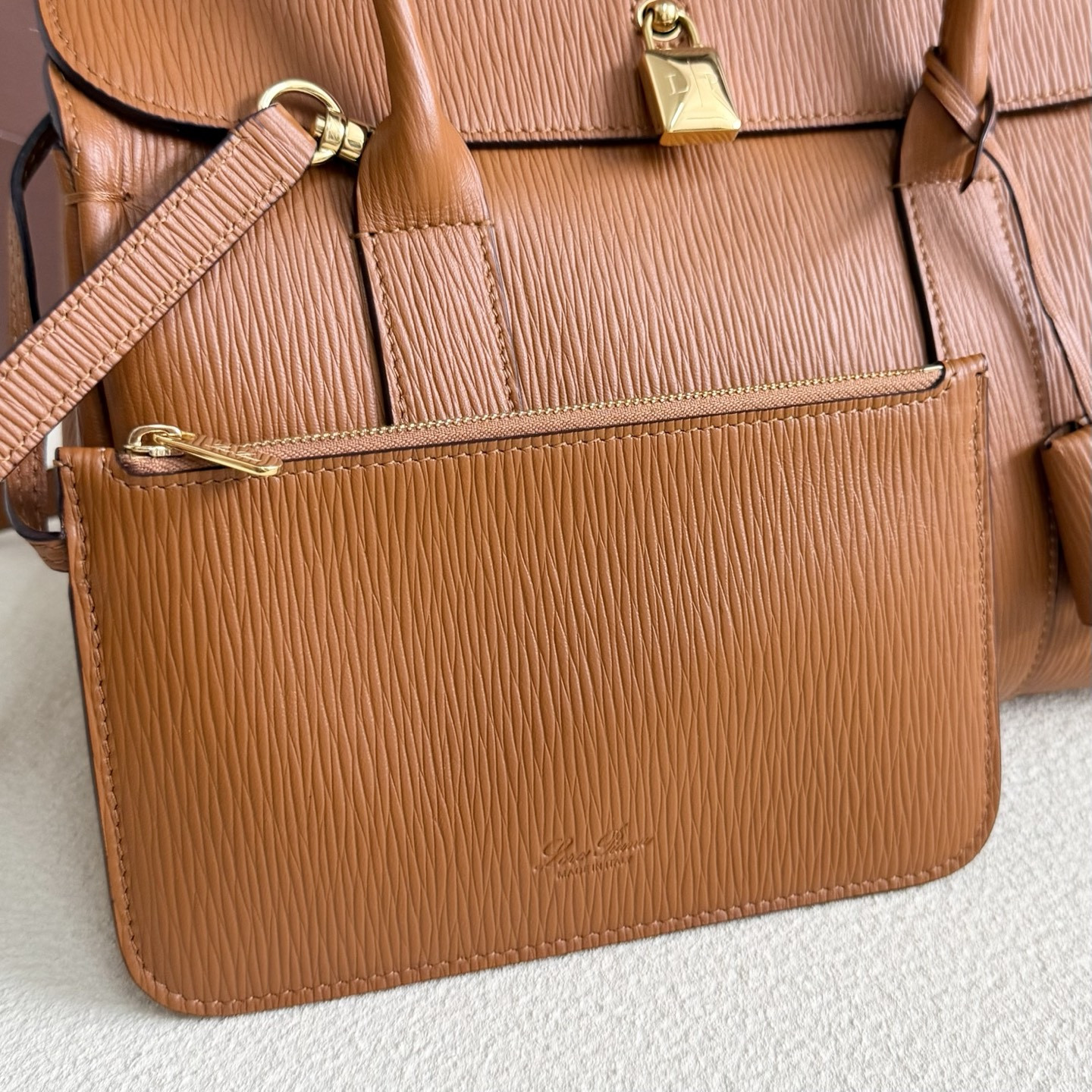 L0r0 P1ana Loom L25 Calfskin 25x18x12.5cm