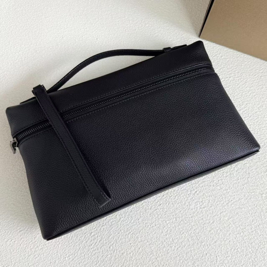 L0r0 P1ana Extra pouch L29 29x18x5cm