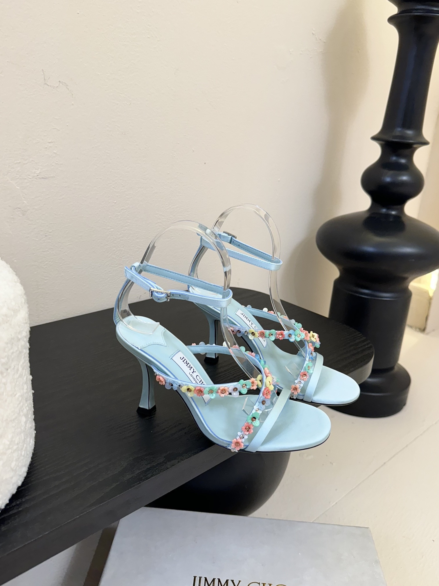UA J1m*y Ch00 Blanche Sandals 9cm