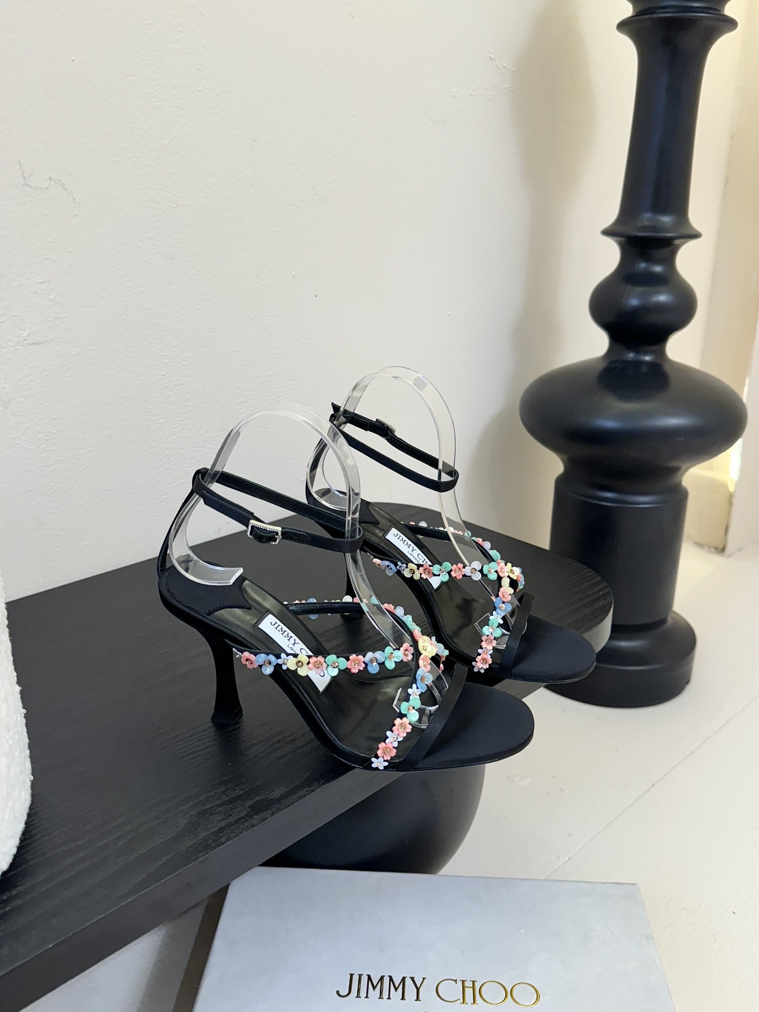 UA J1m*y Ch00 Blanche Sandals 9cm