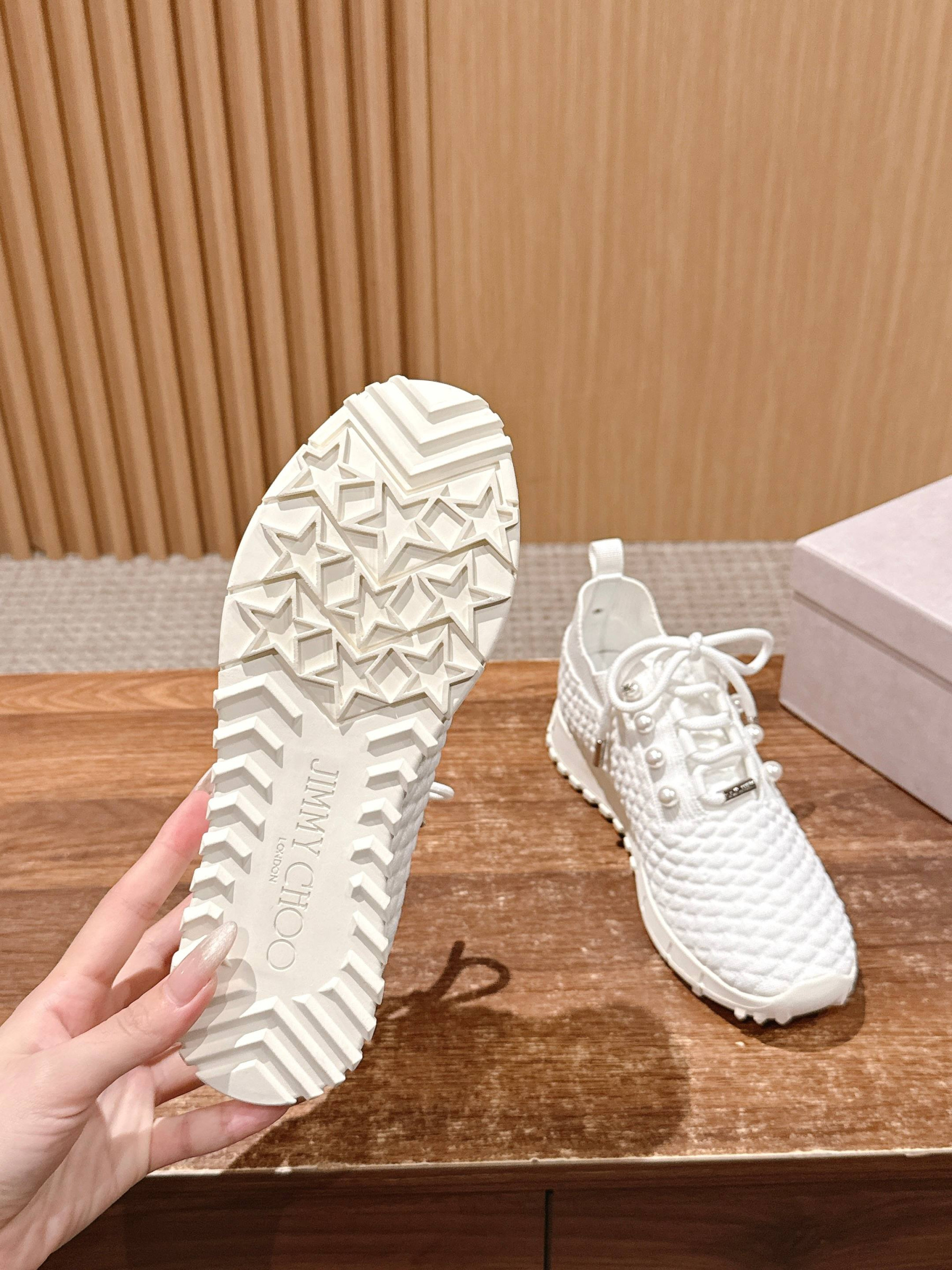 UA J1m*y Ch00 Casual Sneakers