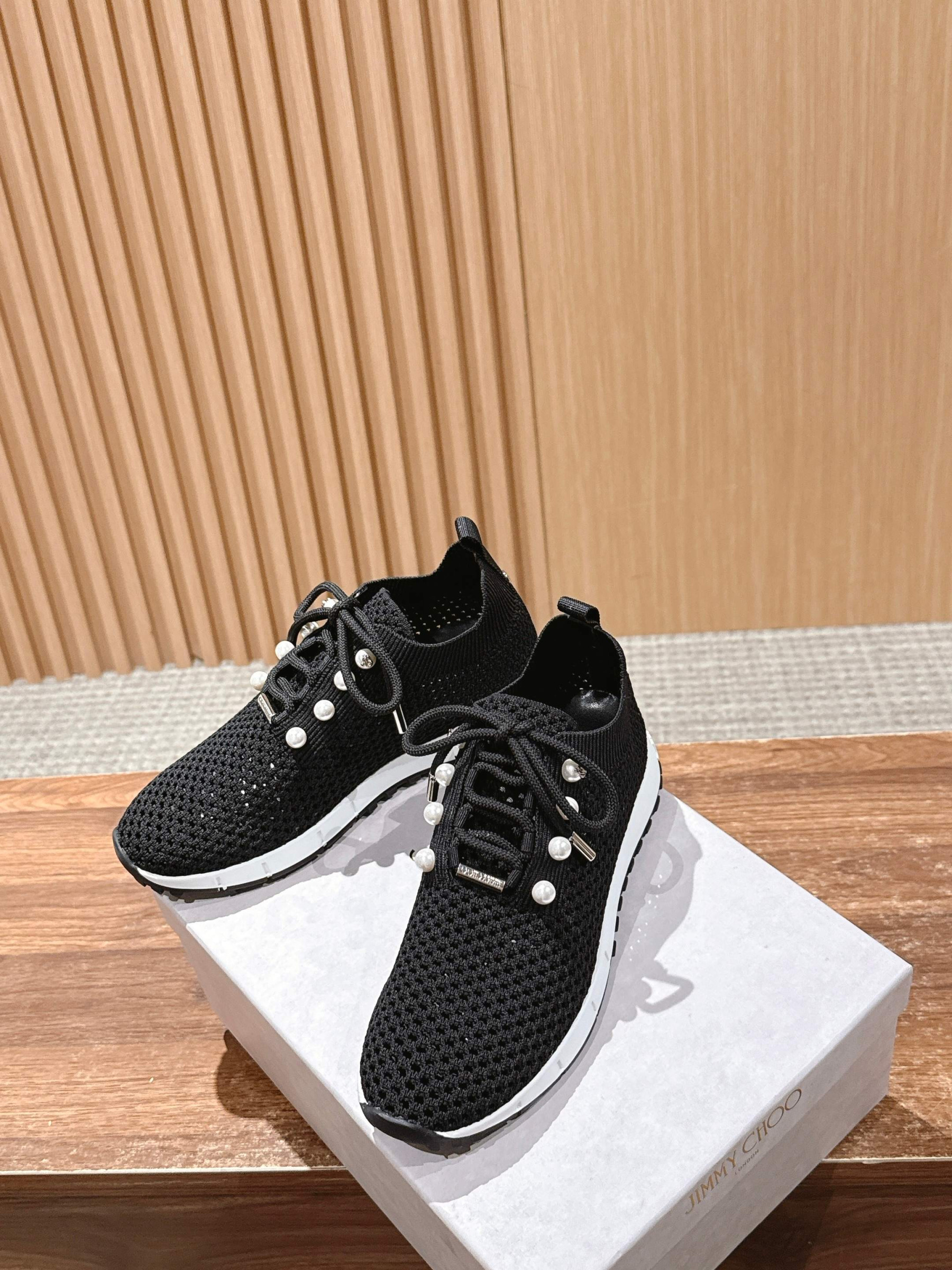 UA J1m*y Ch00 Casual Sneakers