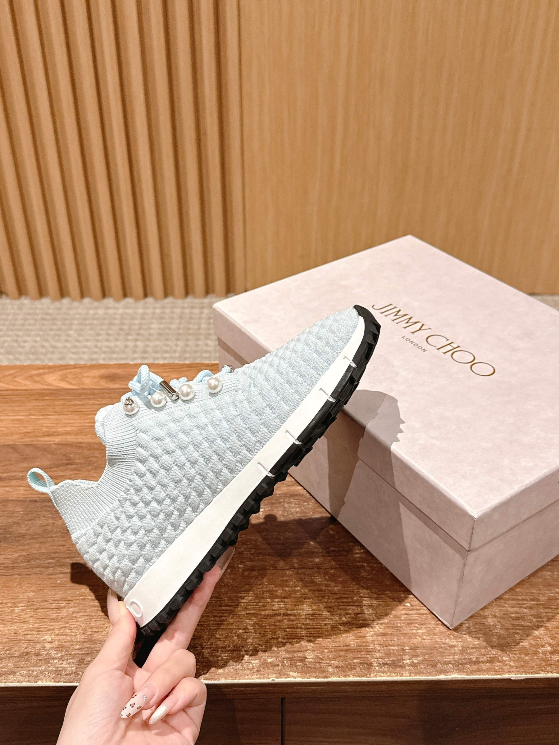 UA J1m*y Ch00 Casual Sneakers