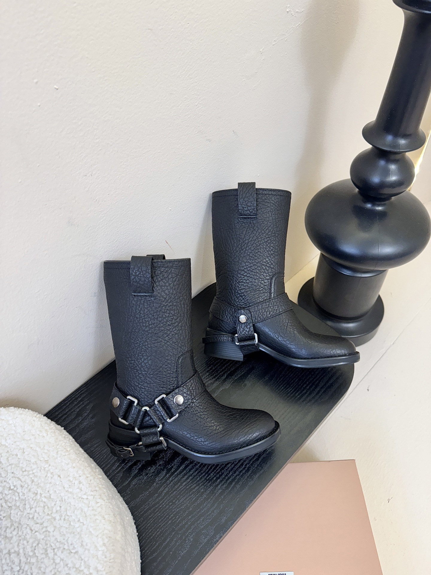ua M1v M1v boot
