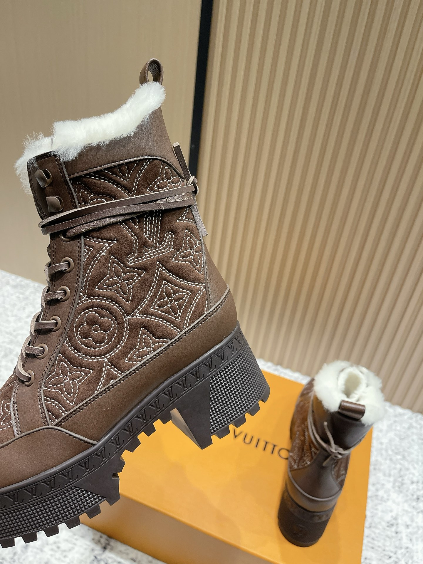 UA LV Laureate Platform Desert Boot