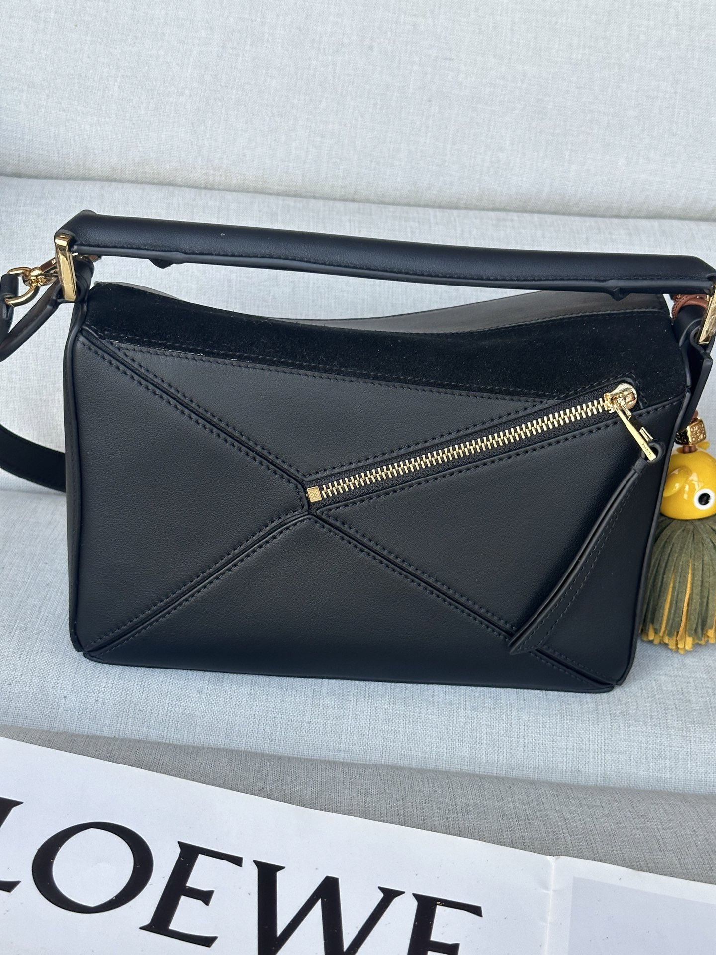 L0ew* small puzzle bag in classic calfskin and suede 16.5x24x10.5cm