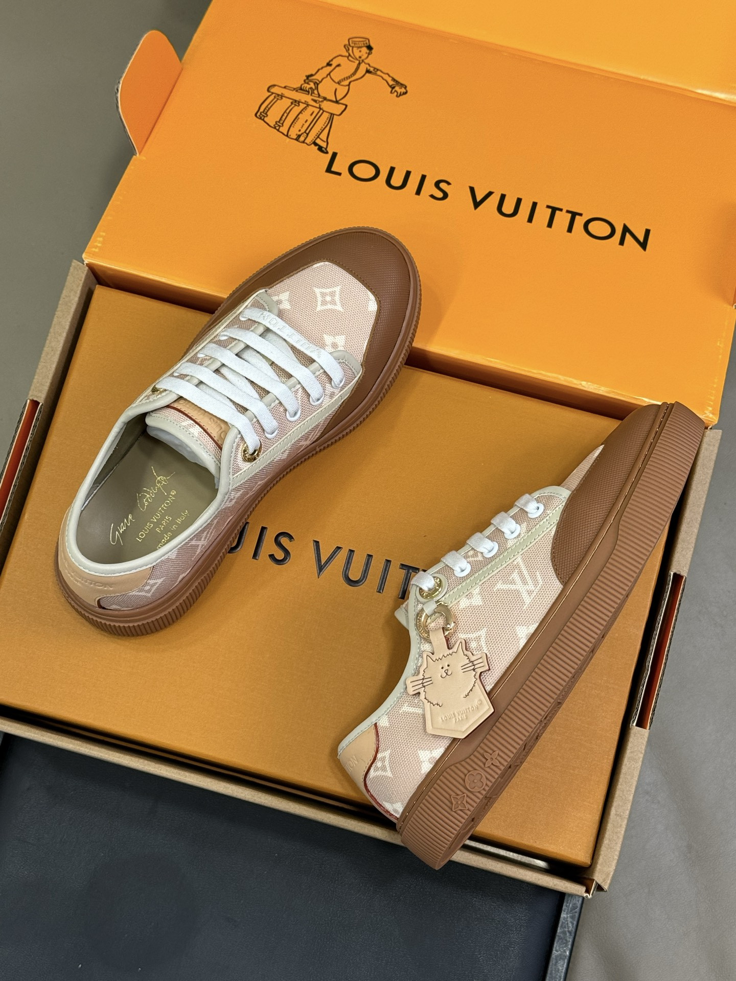 UA LV Lagoon Sneaker