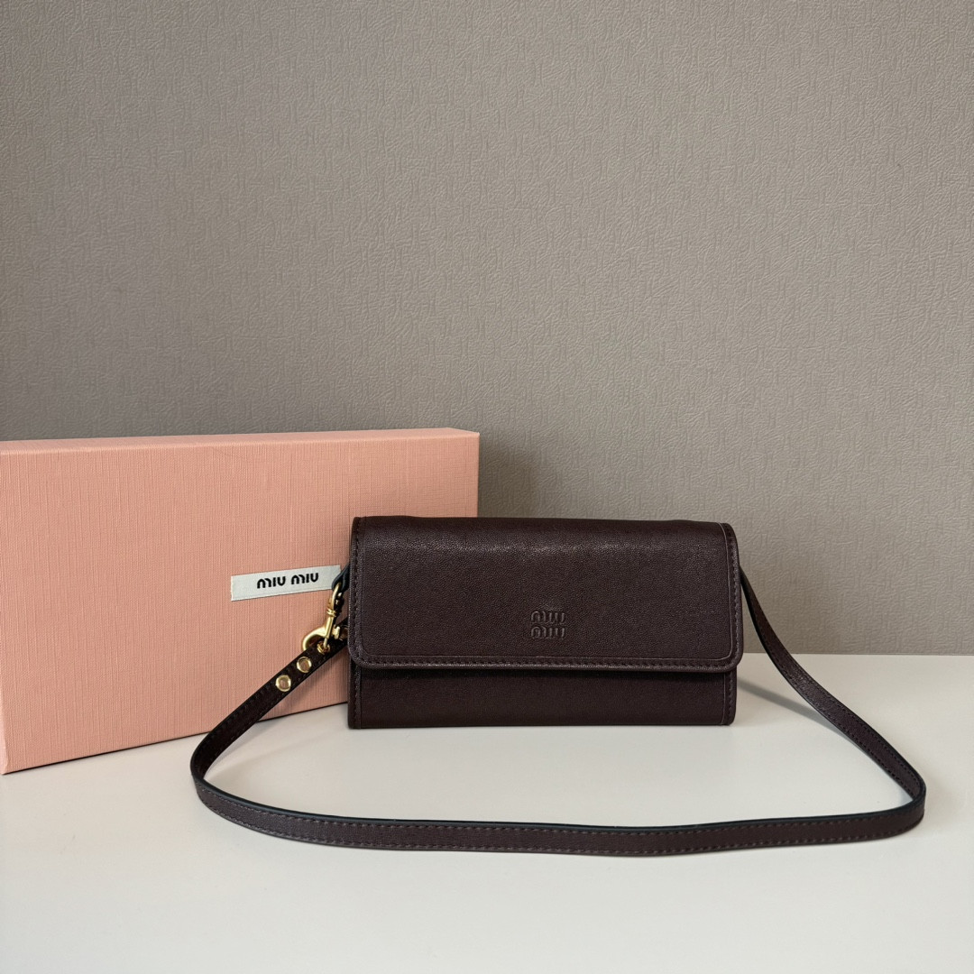 M1v M1v nappa leather wallet with shoulder strap 19x9.5x2cm