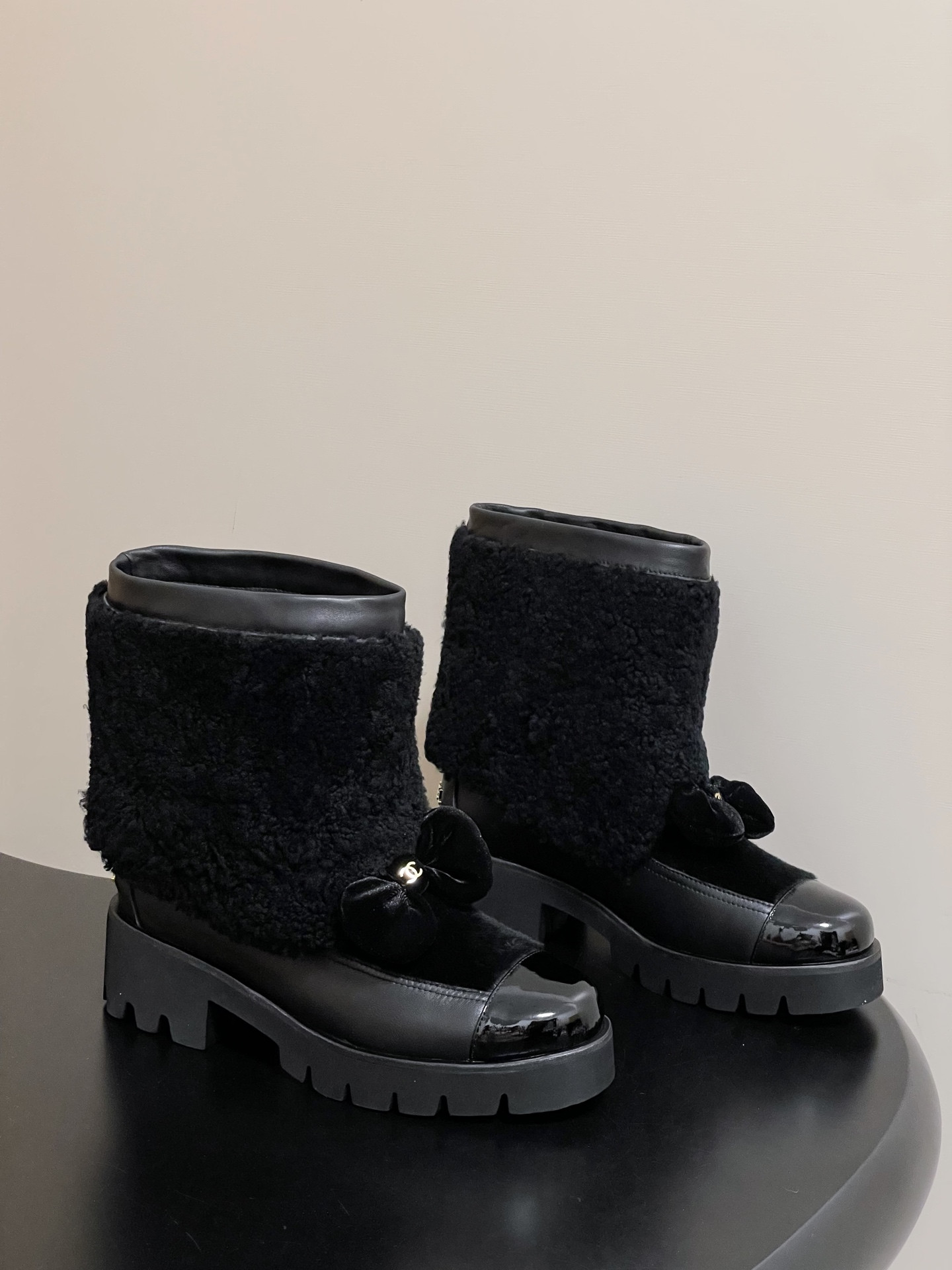 UA Ch**el Short Boots