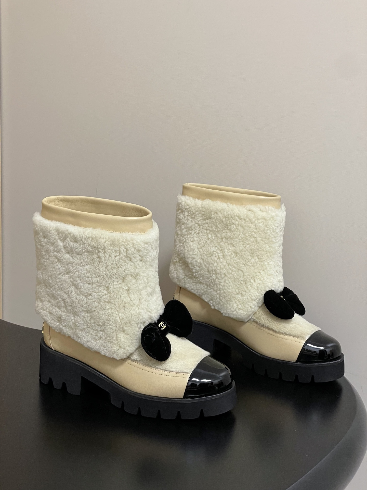 UA Ch**el Short Boots