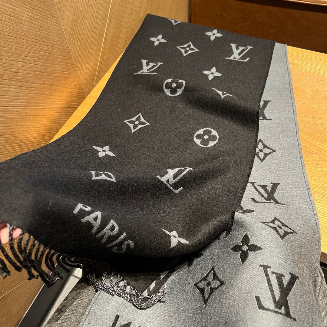 l0vis Vvtt0n monogram scarf 34x186cm 100% wool tassel trim