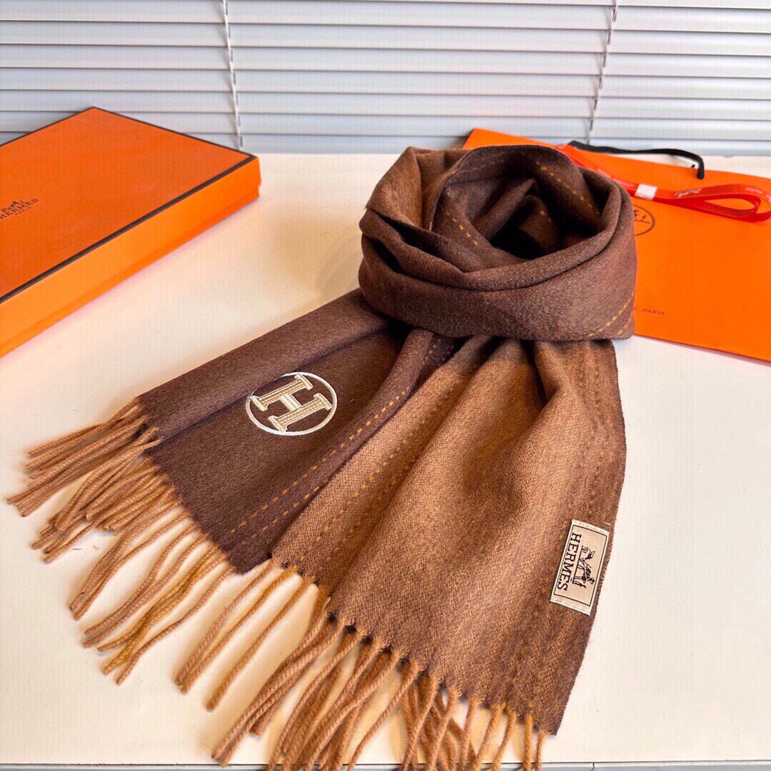 H**me5 Ripple-patterned Cashmere scarf 35x200cm