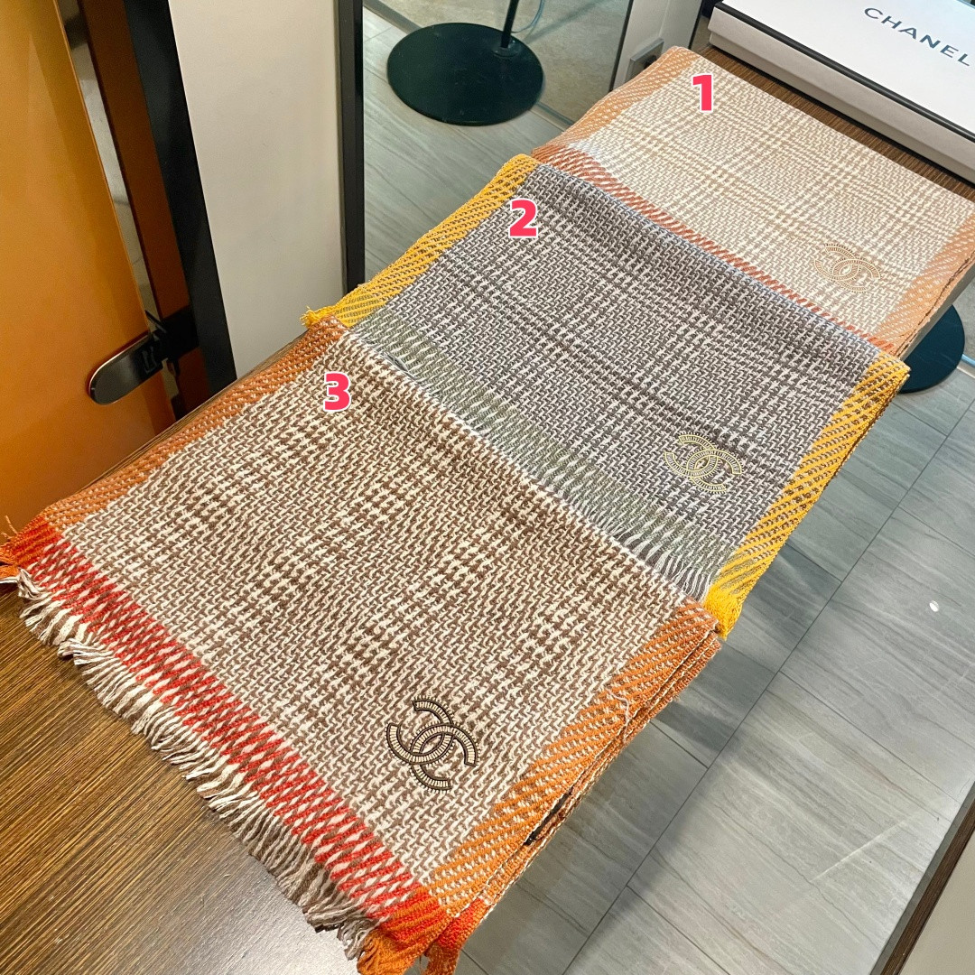 Ch**el scarf 38x200cm 100% wool