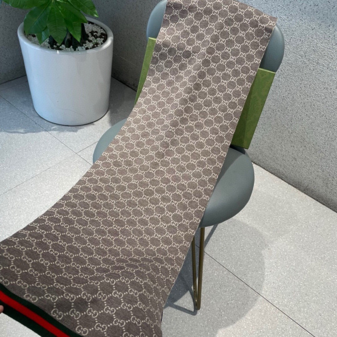 Gvc*1 scarf 32x180cm