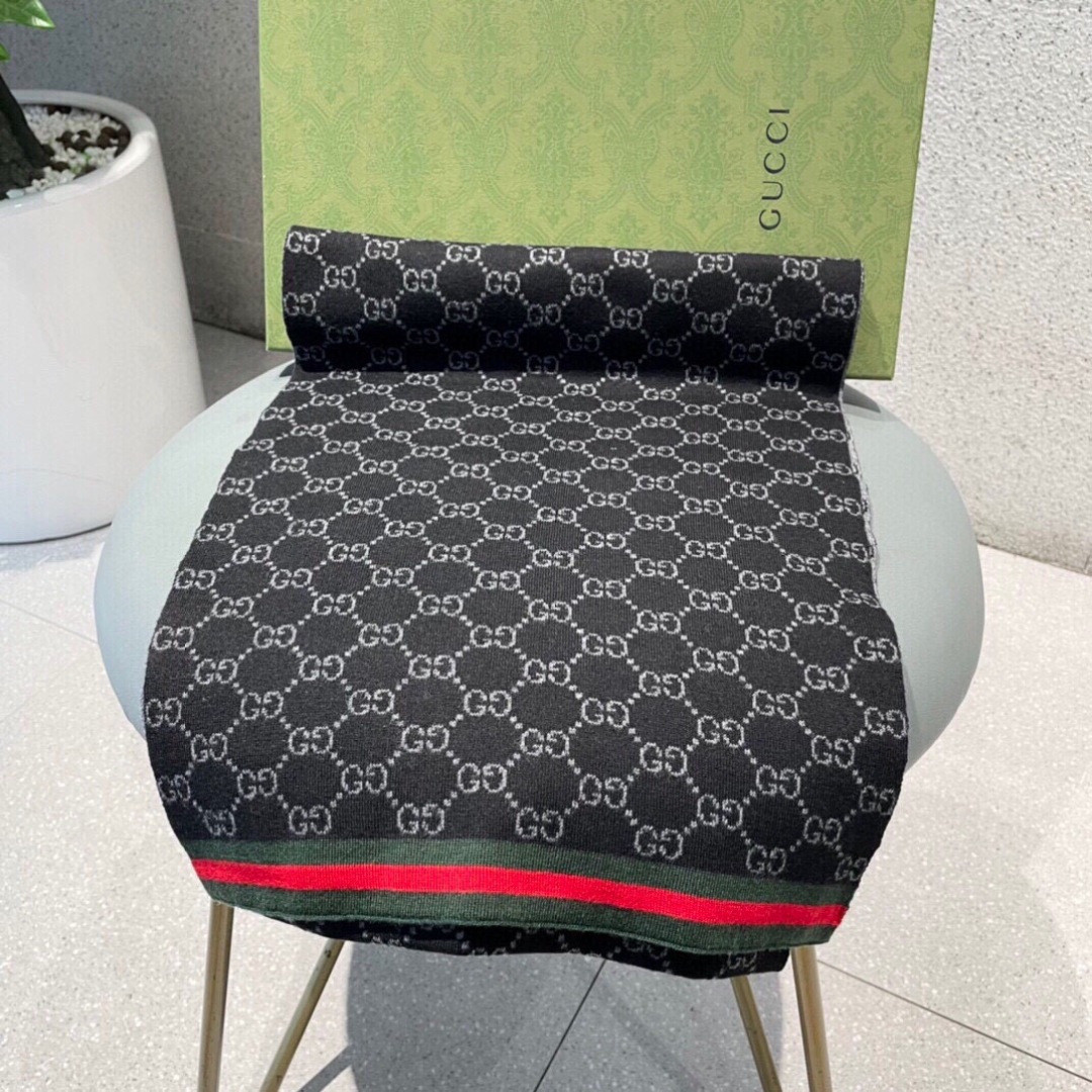 Gvc*1 scarf 32x180cm