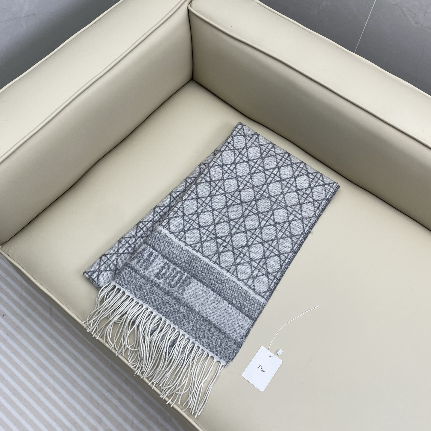 D10r cannage scarf 220x45cm 67% cashmere 43% virgin wool
