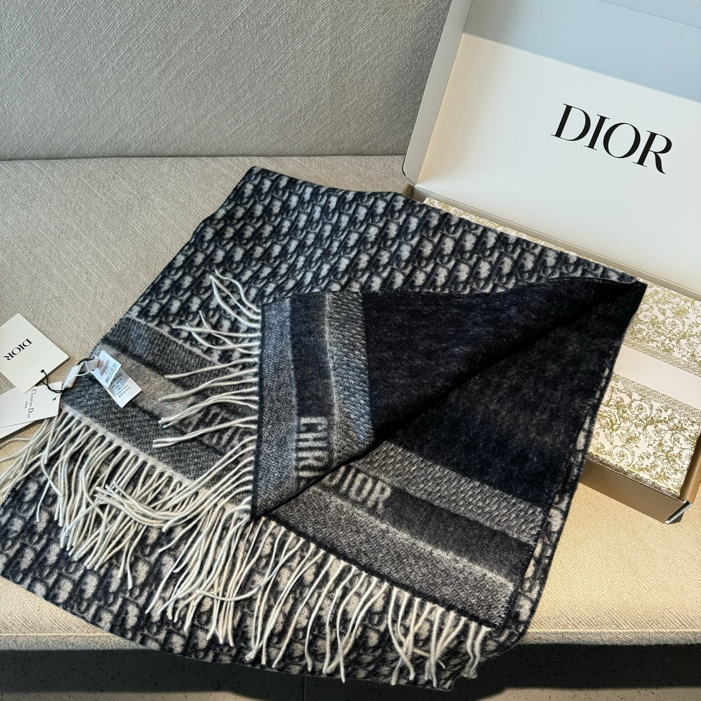 D10r printed scarf 45x200cm