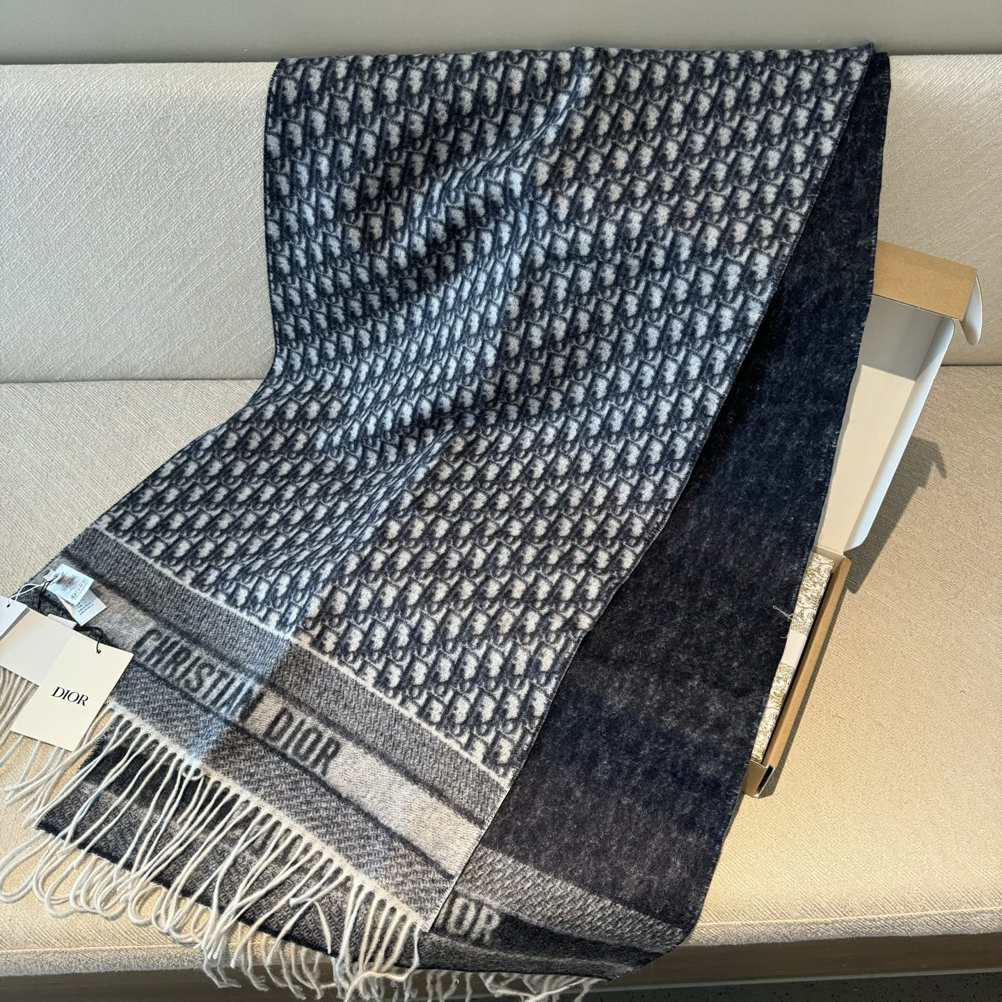 D10r printed scarf 45x200cm