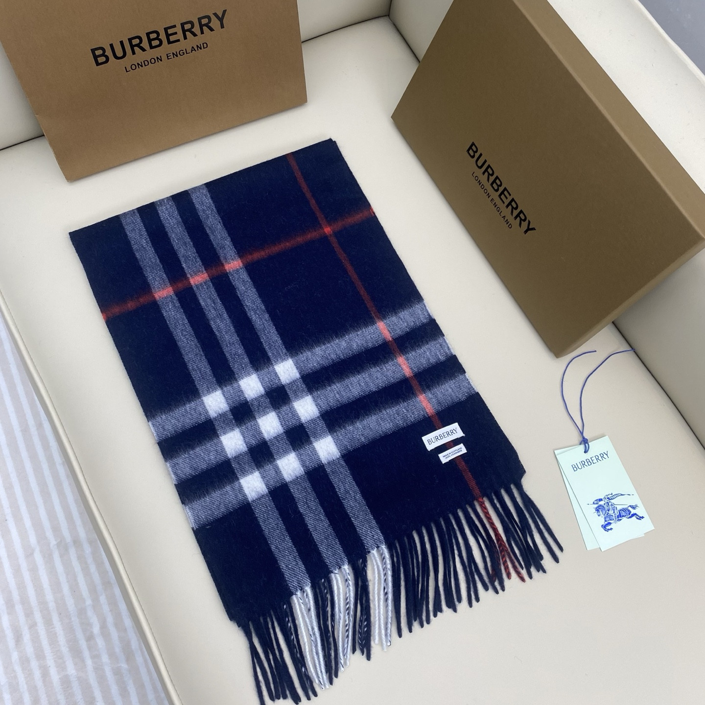 Bv*b*rry scarf 30x168cm 100% cashmere