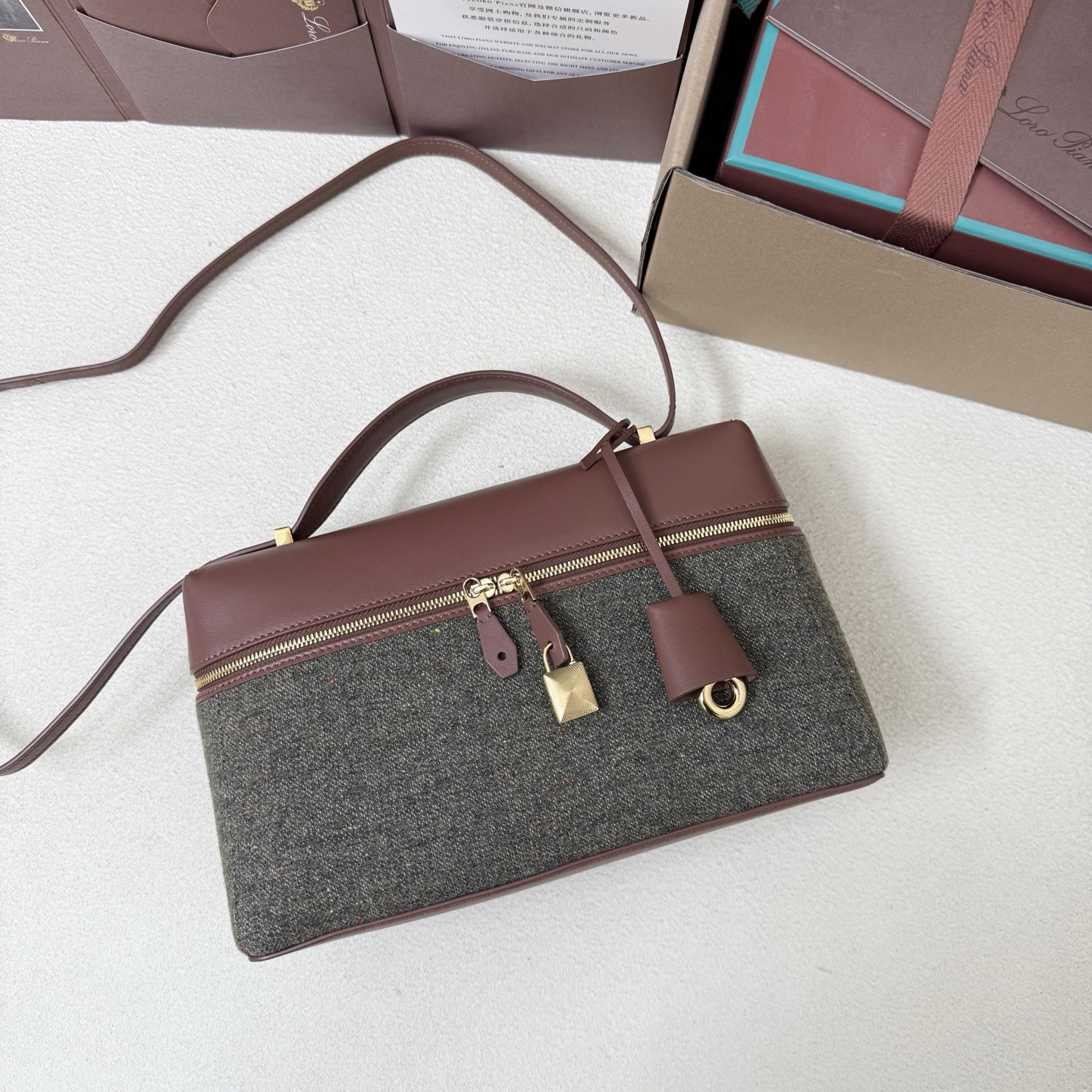 L0r0 P1ana Extra Pocket L27 16x27x10cm