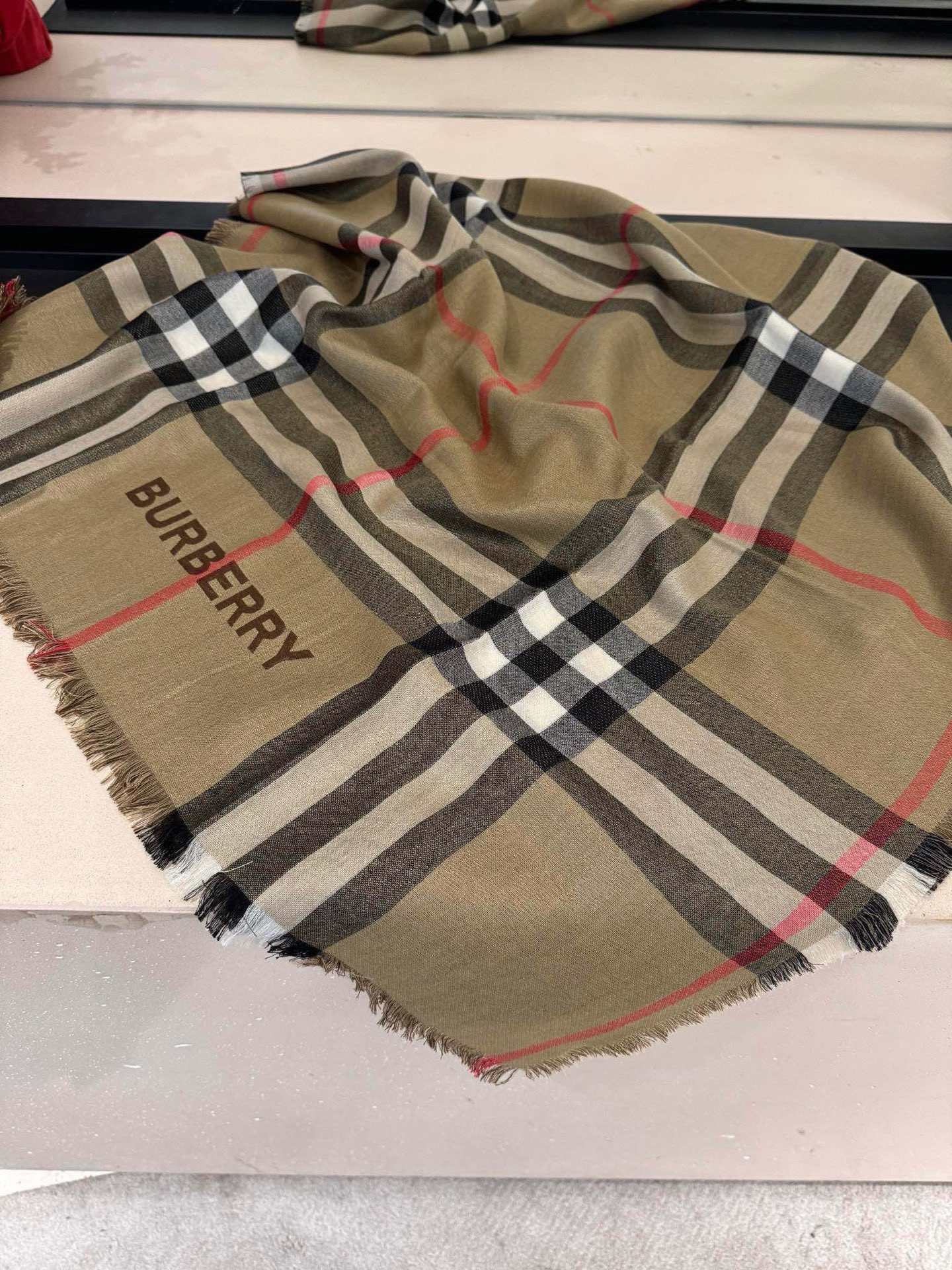 Bv*b*rry scarf 70x220cm