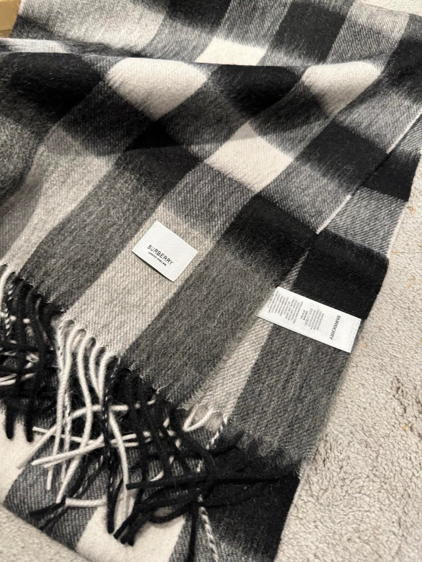 Bv*b*rry scarf 35x180cm