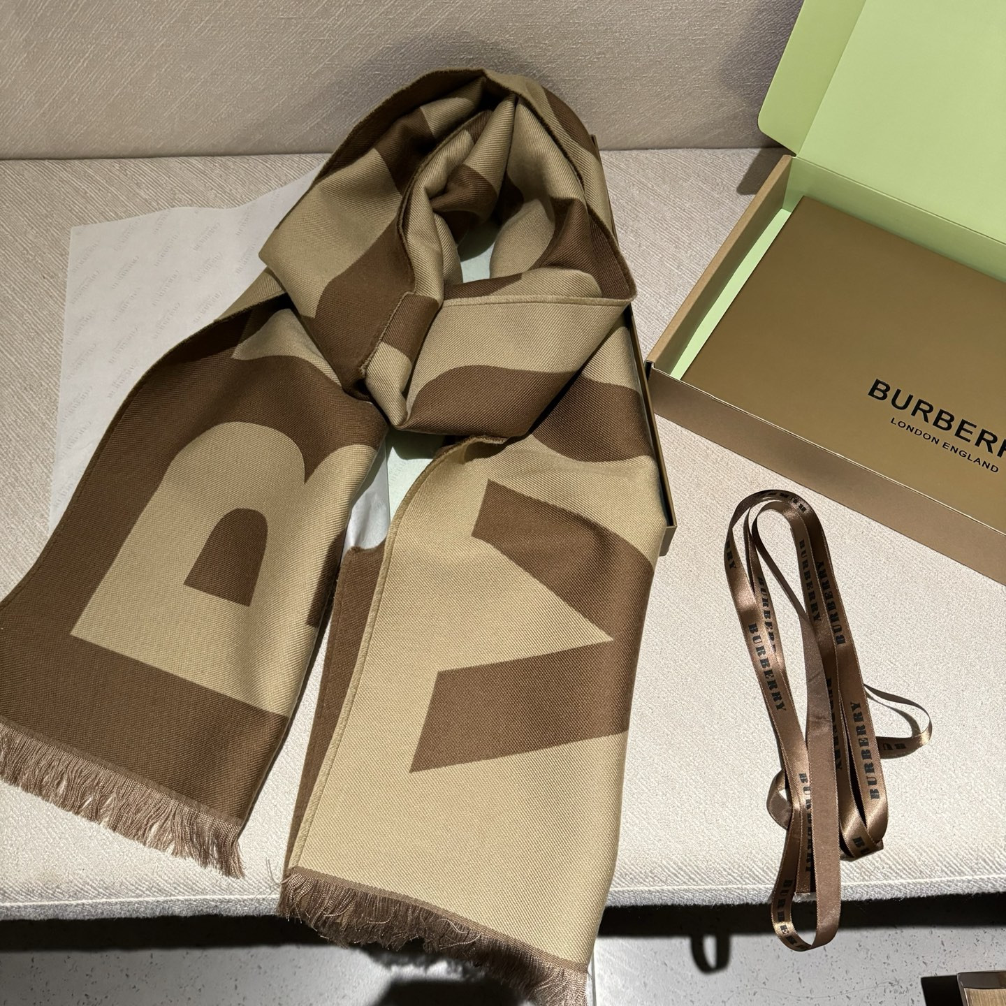 Bv*b*rry scarf 33x188cm 100% wool