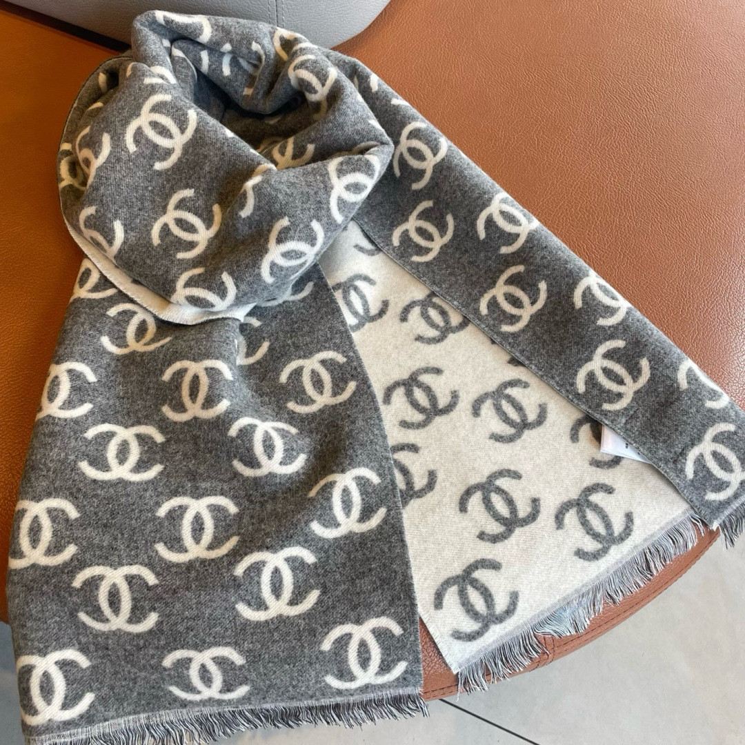 Ch**el scarf 35x180cm 95% wool 5% cashmere