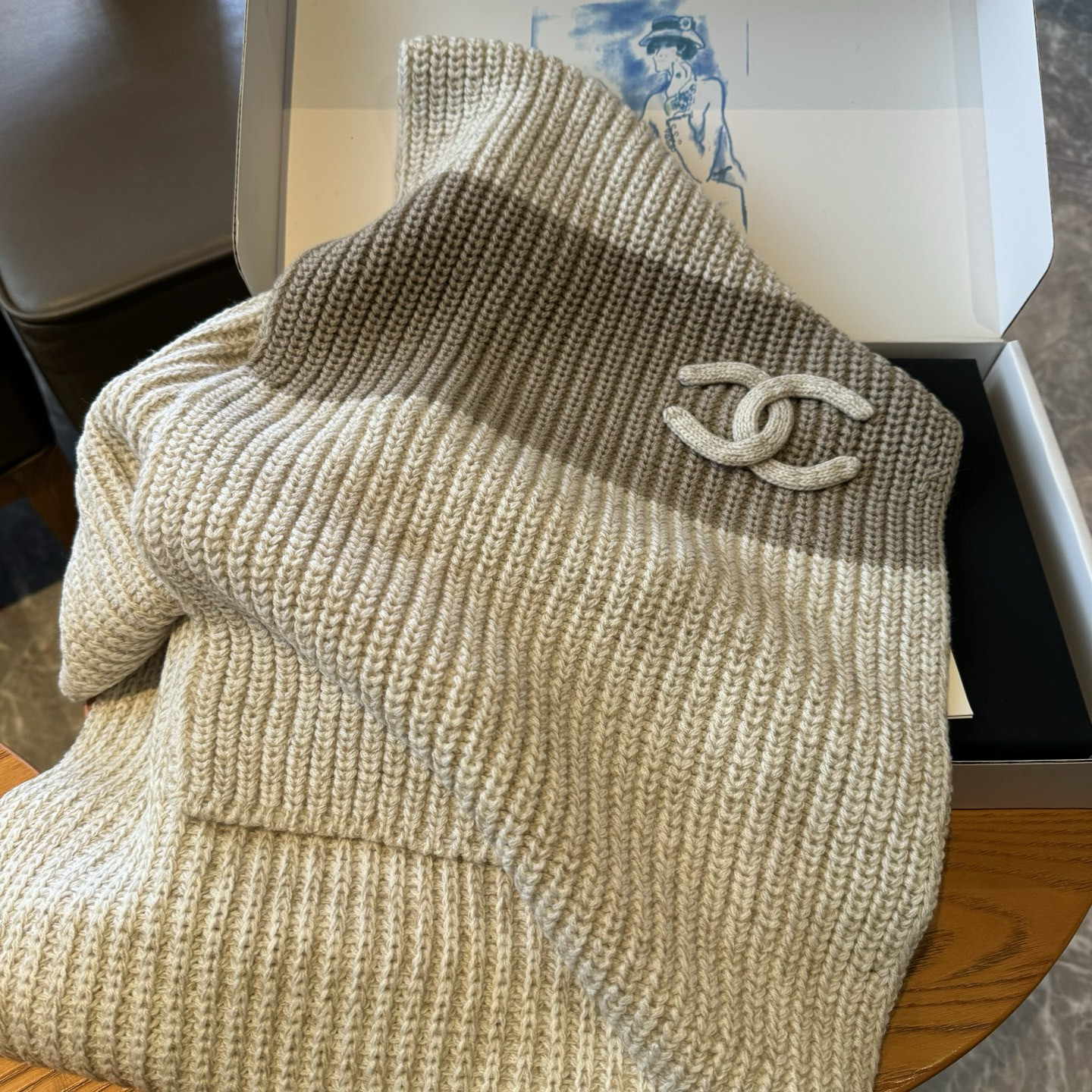 Ch**el scarf 30x200cm 100% cashmere