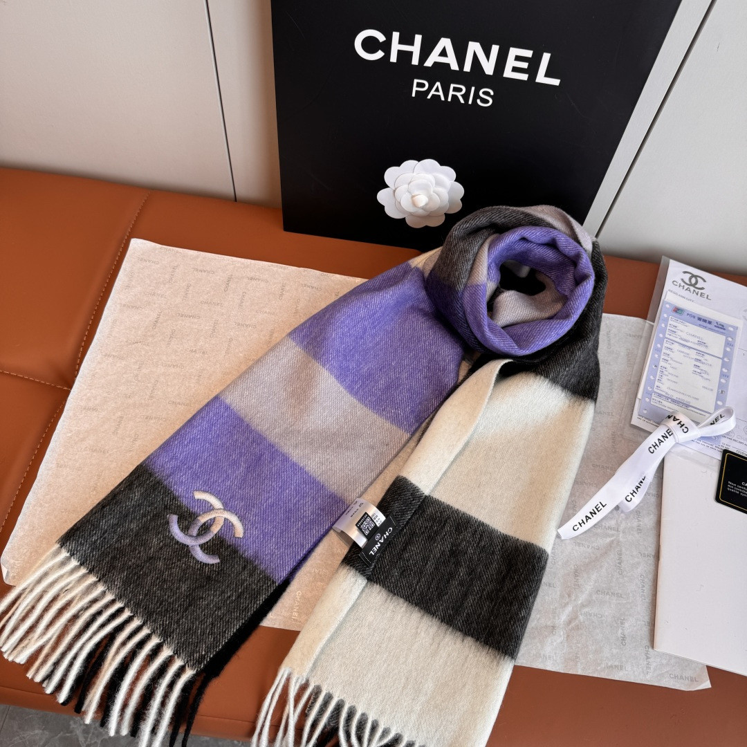 Ch**el scarf 30x200cm 100% lamb