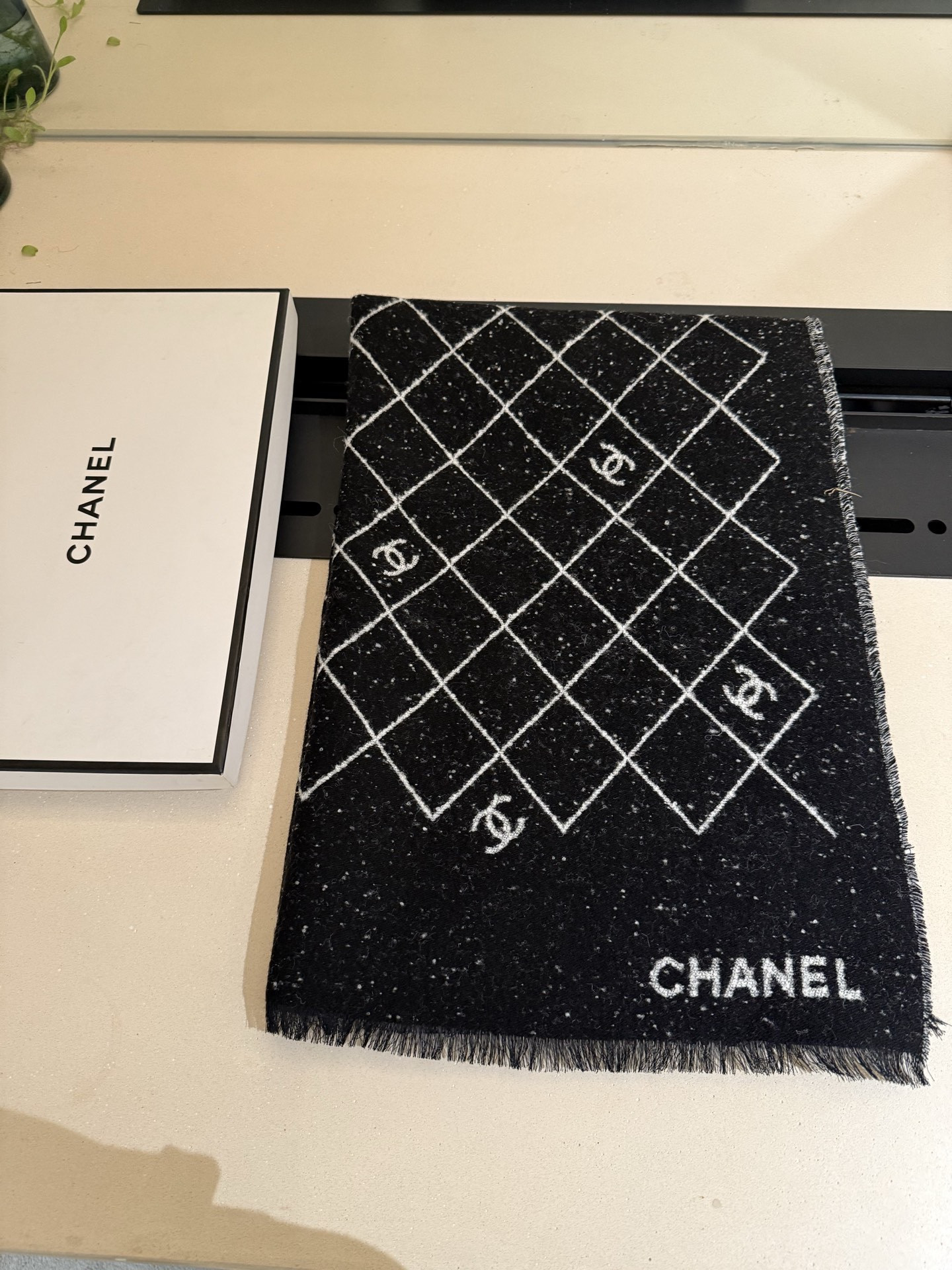 Ch**el scarf 70x195cm